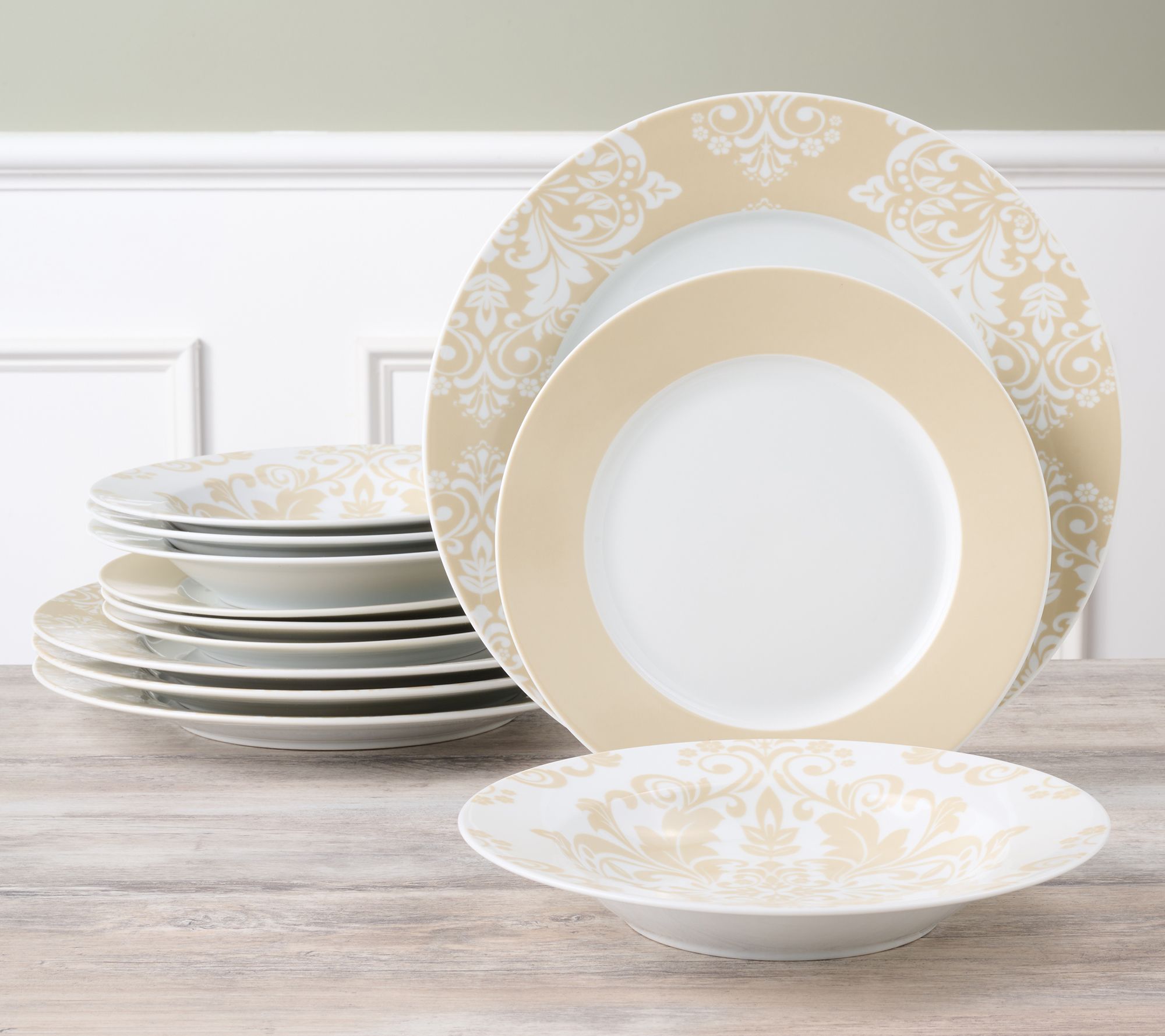 "As Is" Hotel du Cobb 12 Piece Dinnerware Set