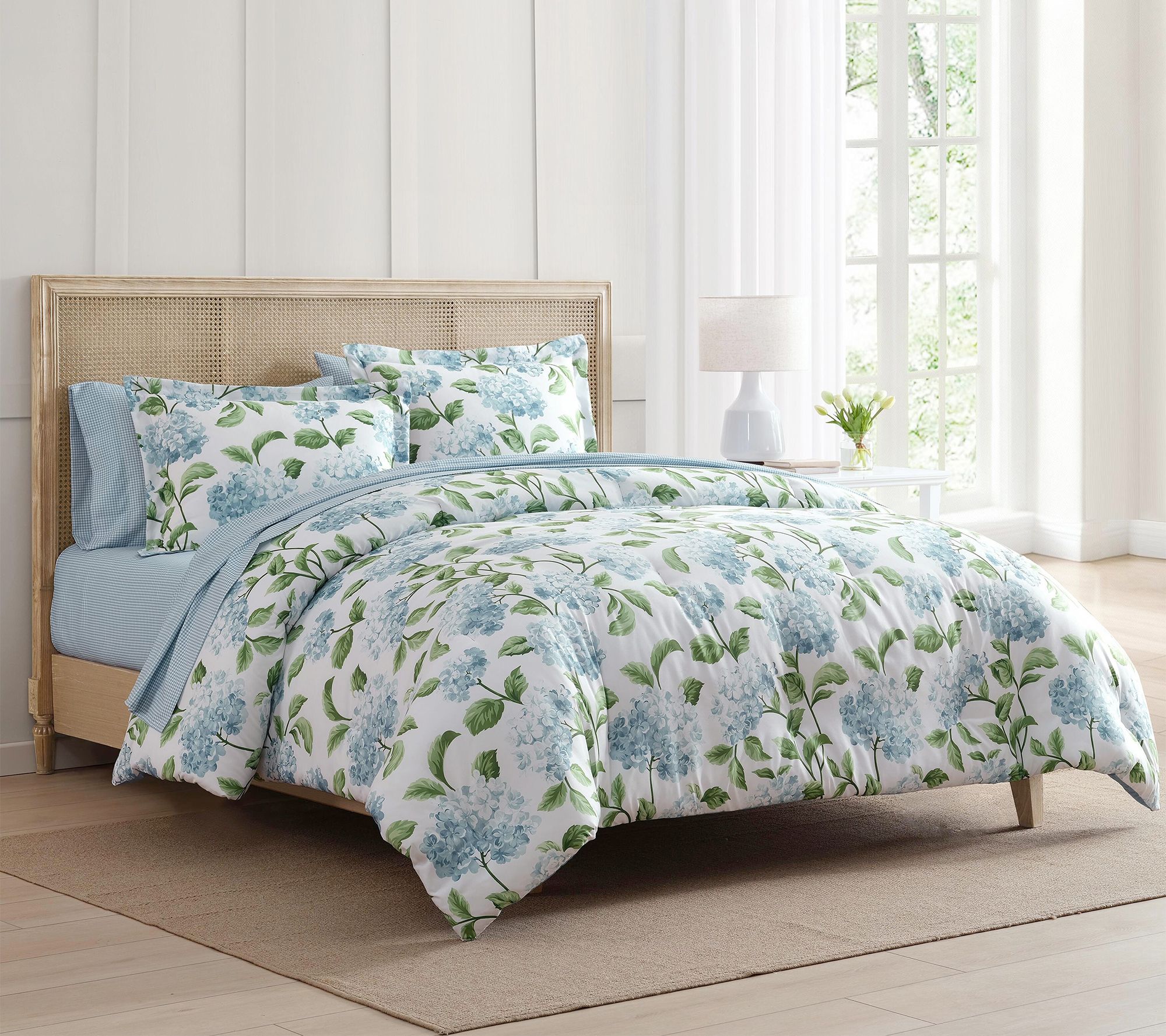 Martha Everyday Harper Hydrangea Reversible Blue Twin Bedding