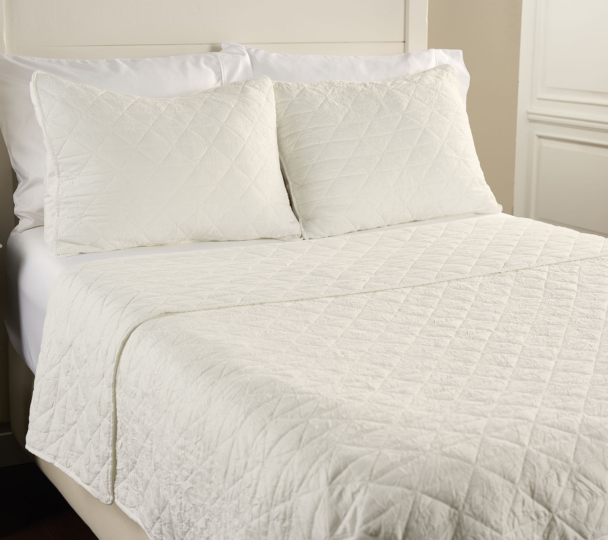 Home Reflections Textured Stonewash Quilt Set- Full