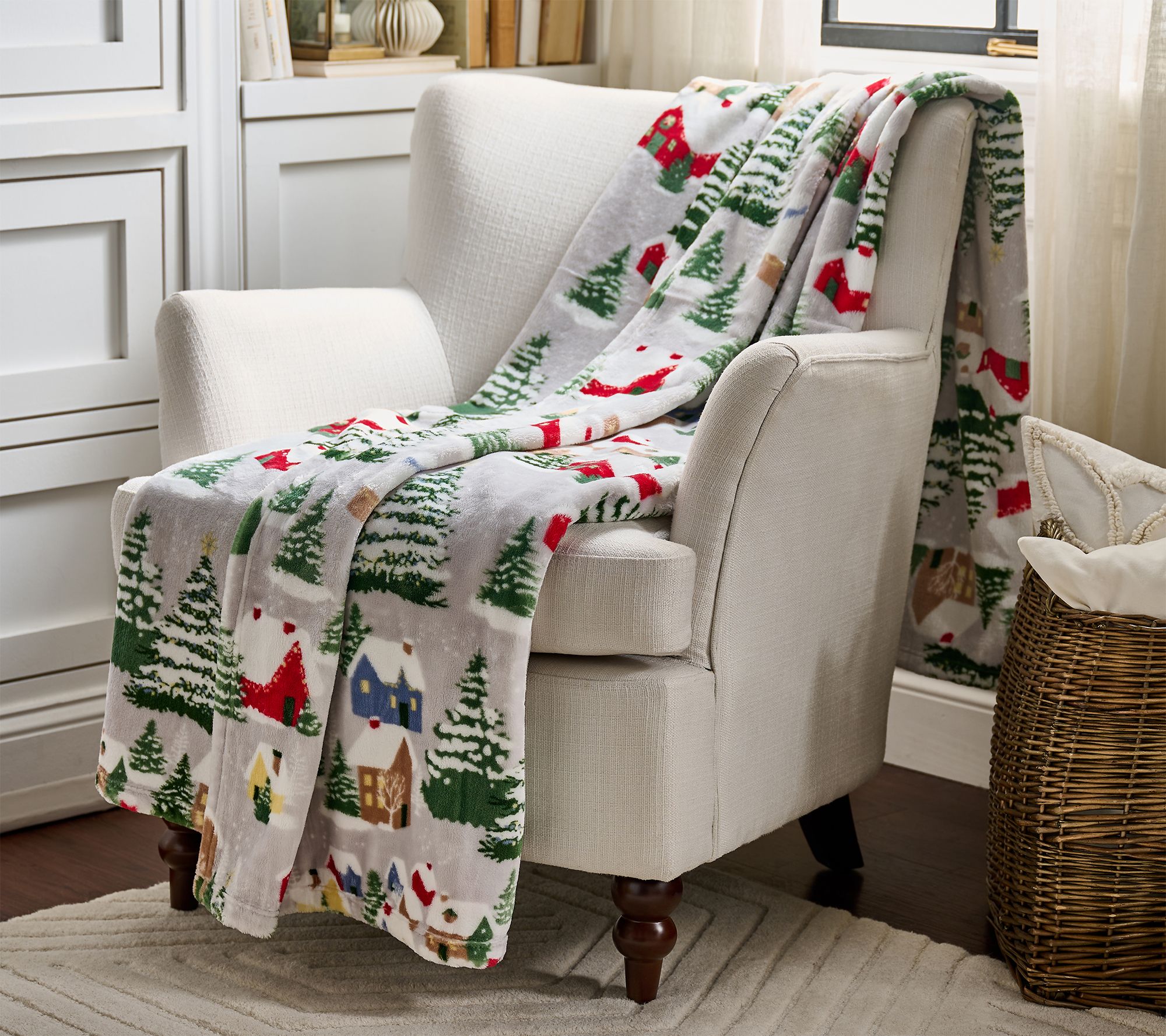 Kringle Express Oversized 60" x 80" Holiday Printed Throw