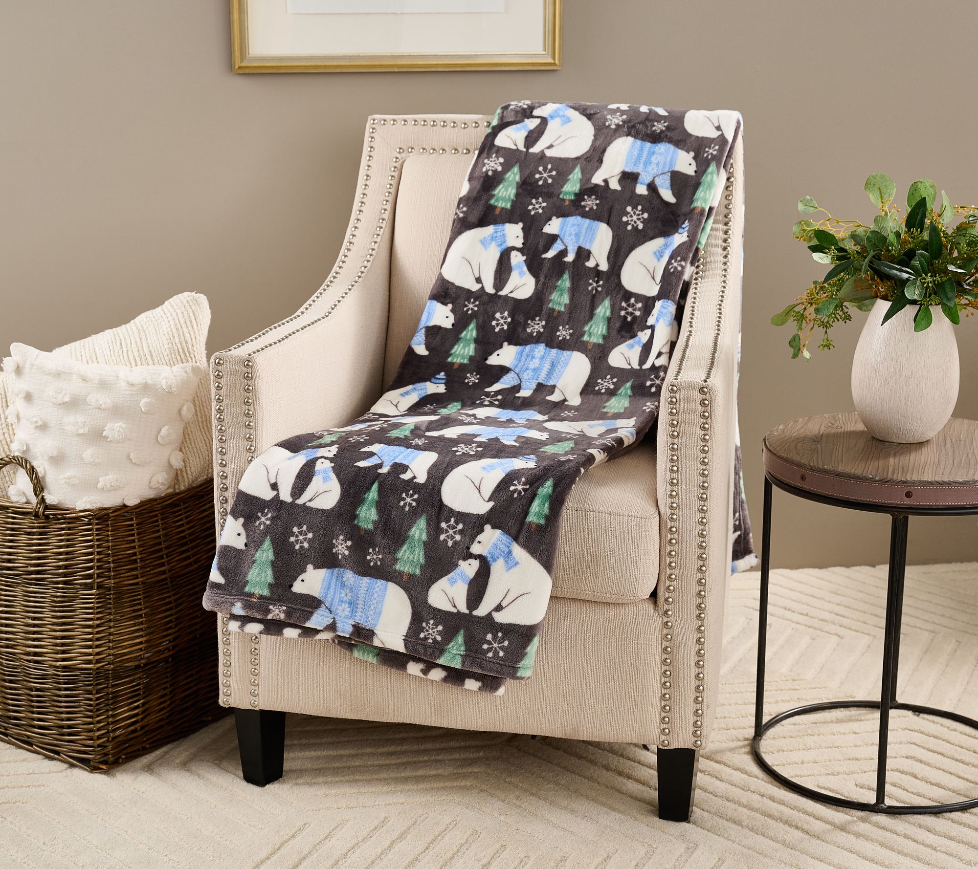 Kringle Express Oversized 60" x 80" Holiday Printed Throw