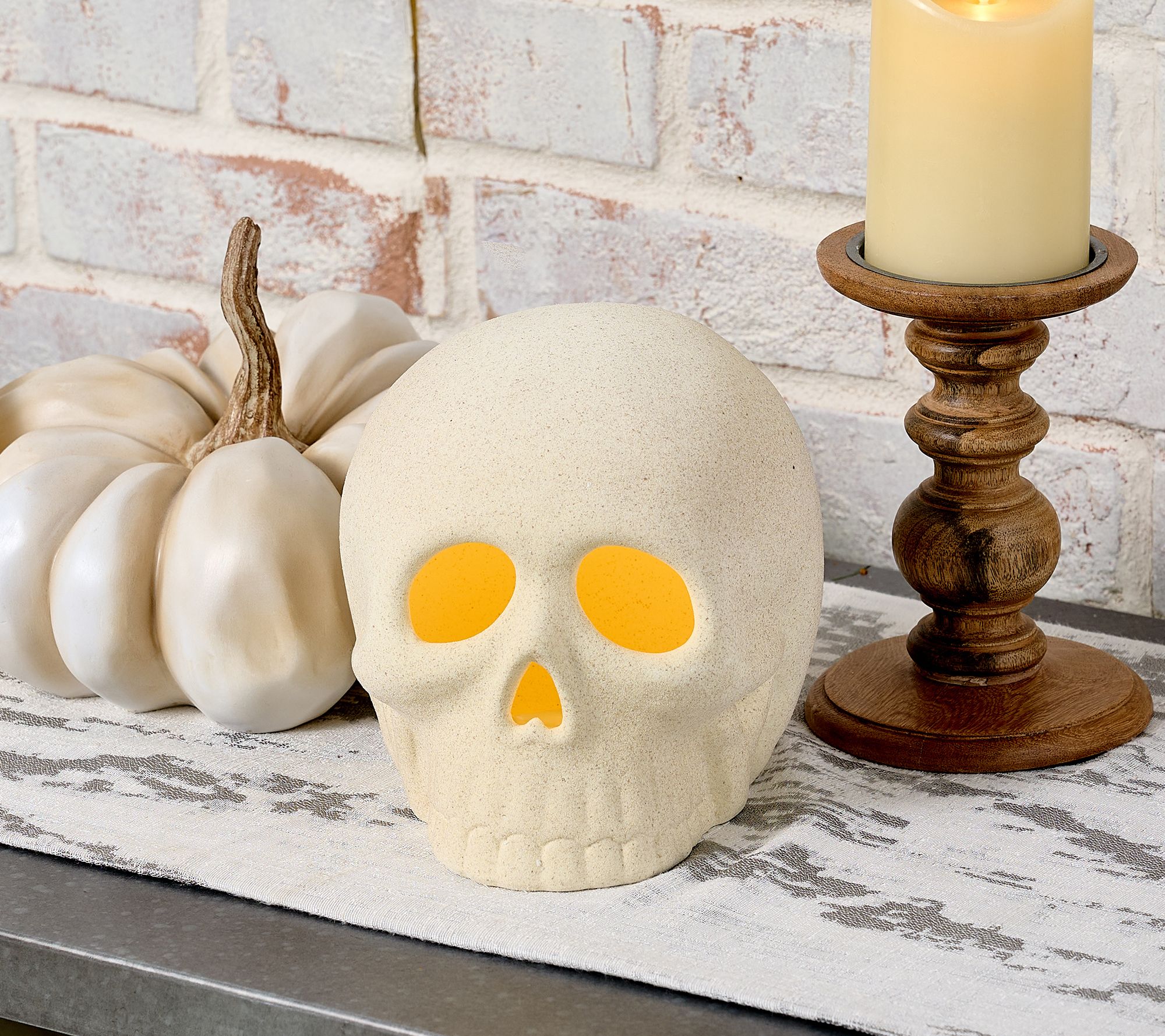 Martha Stewart 7" Illuminated Tabletop Skull with Remote