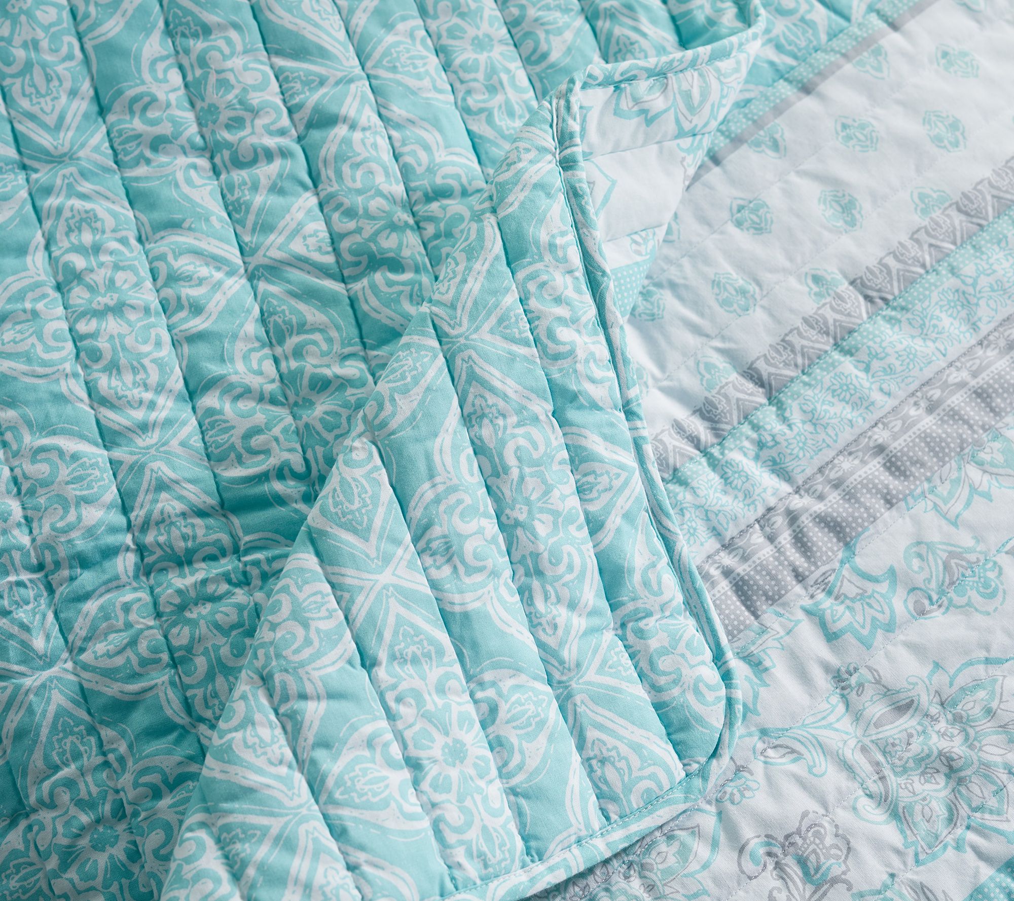 Home Reflections Reversible Channel Print Quilt Set -Twin - QVC.com