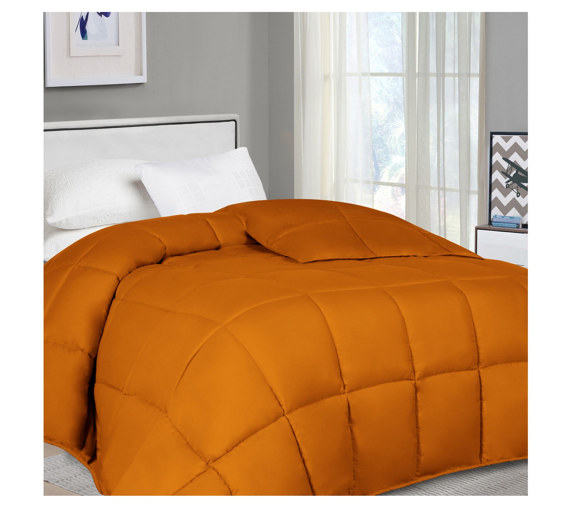 Superior Solid Reversible Down Alternative Comforter Full