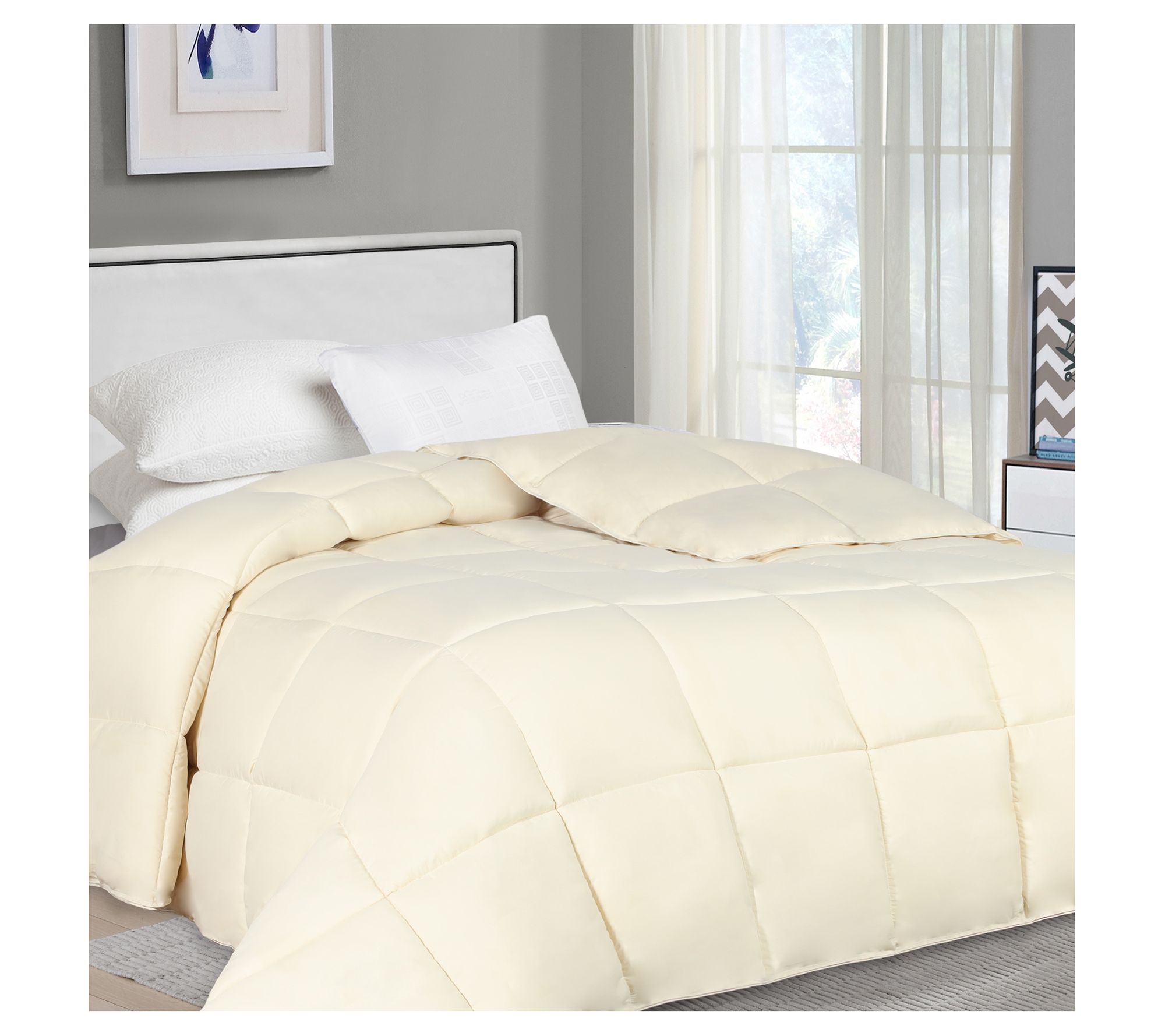 Superior Solid Reversible Down Alternative Comforter- Full