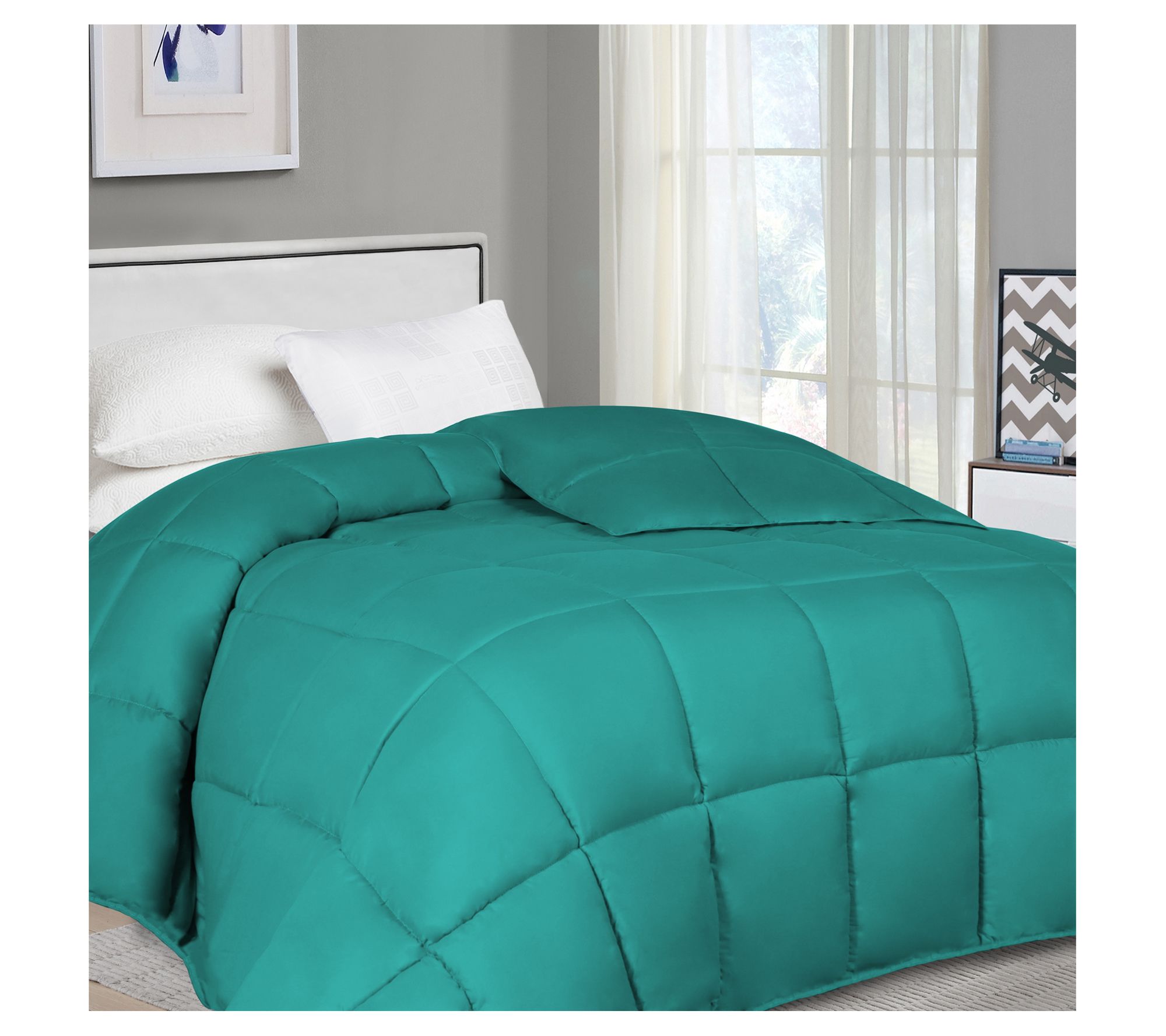 Superior Solid Reversible Down Alternative Comforter- Full