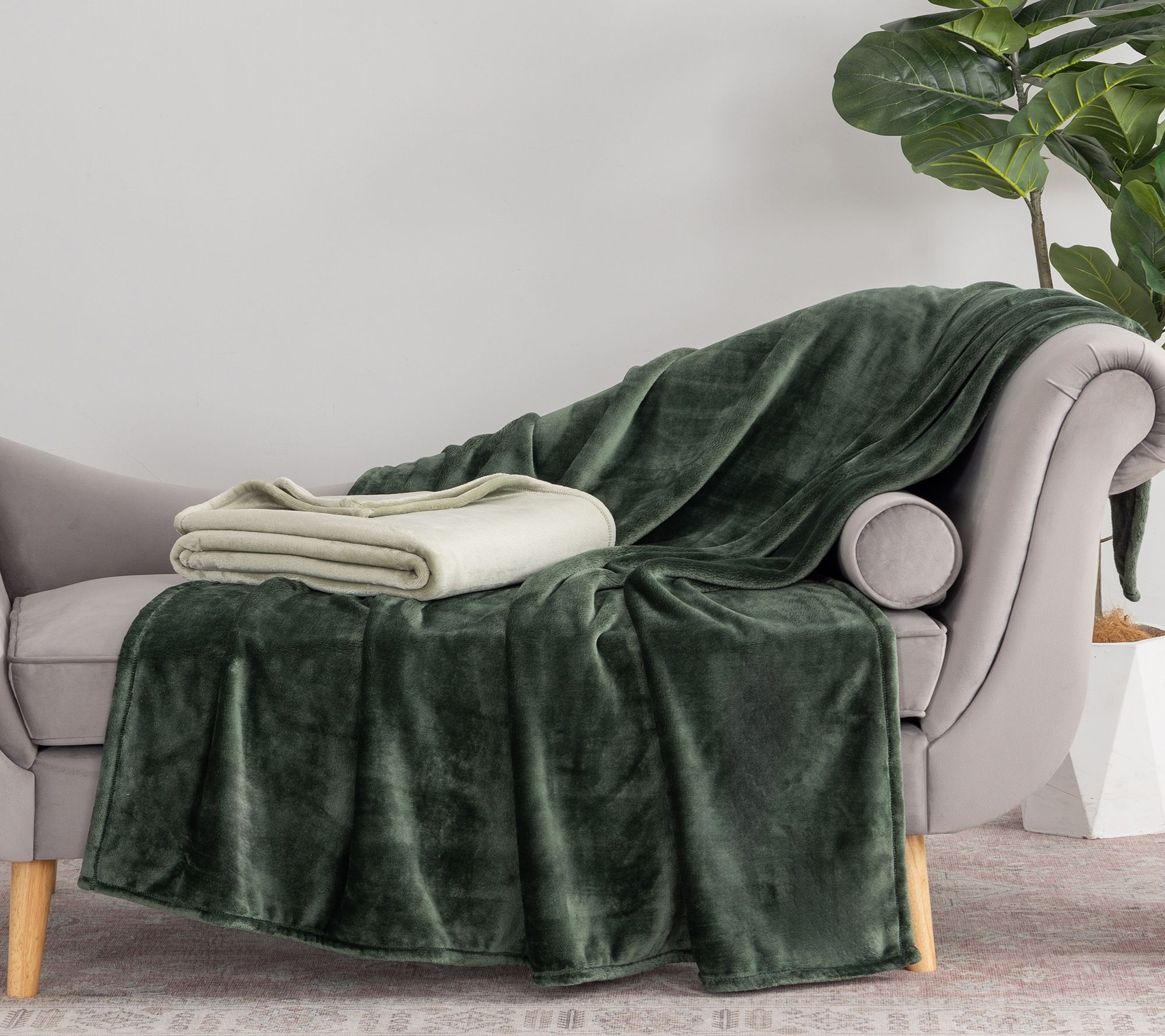 Berkshire S/2 60x70 Velvetsoft Plush Throws with Gift Boxes