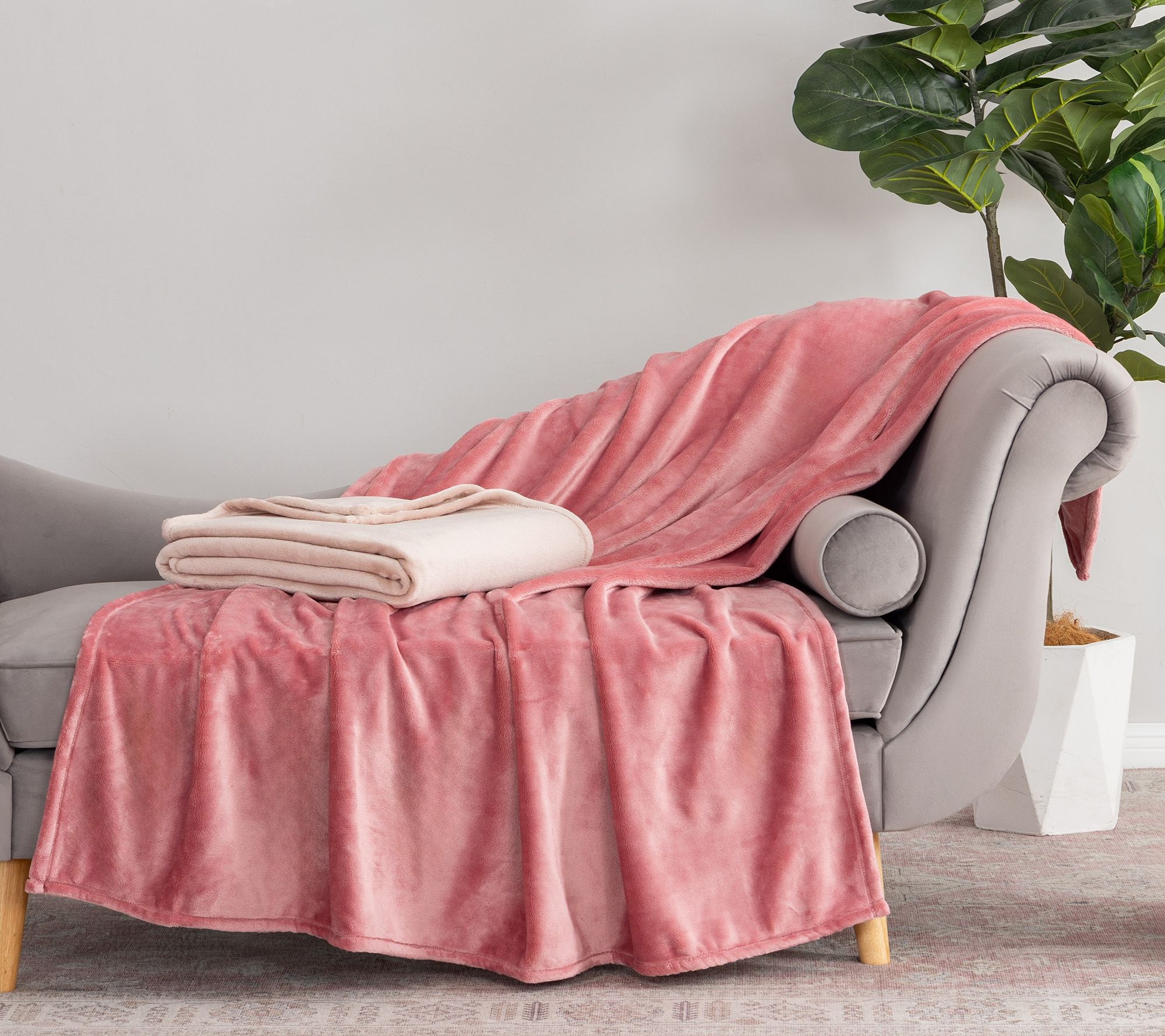 Berkshire S/2 60x70 Velvetsoft Plush Throws with Gift Boxes