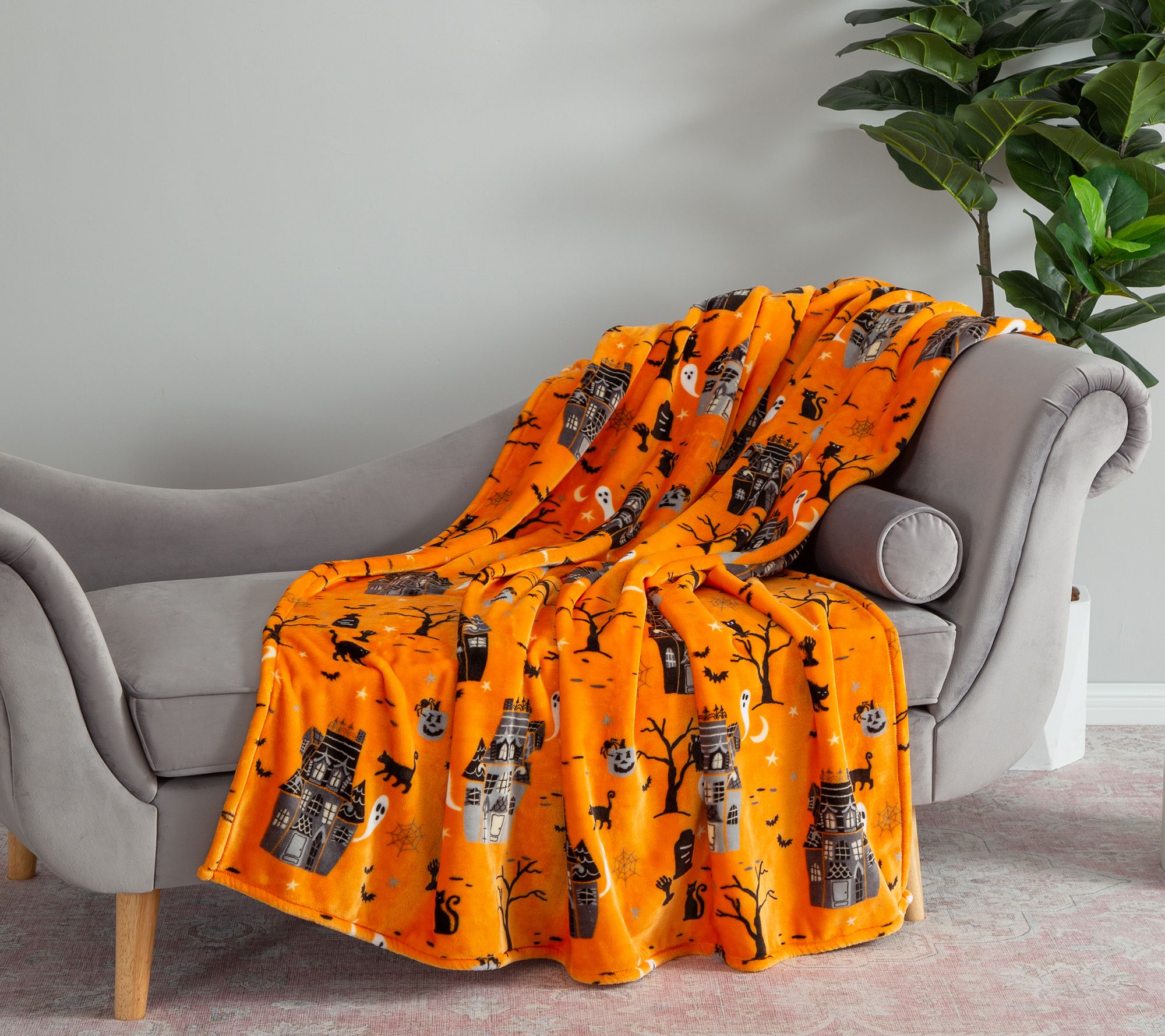 "As Is" Berkshire Velvetsoft Plush Halloween 60x70 Throw