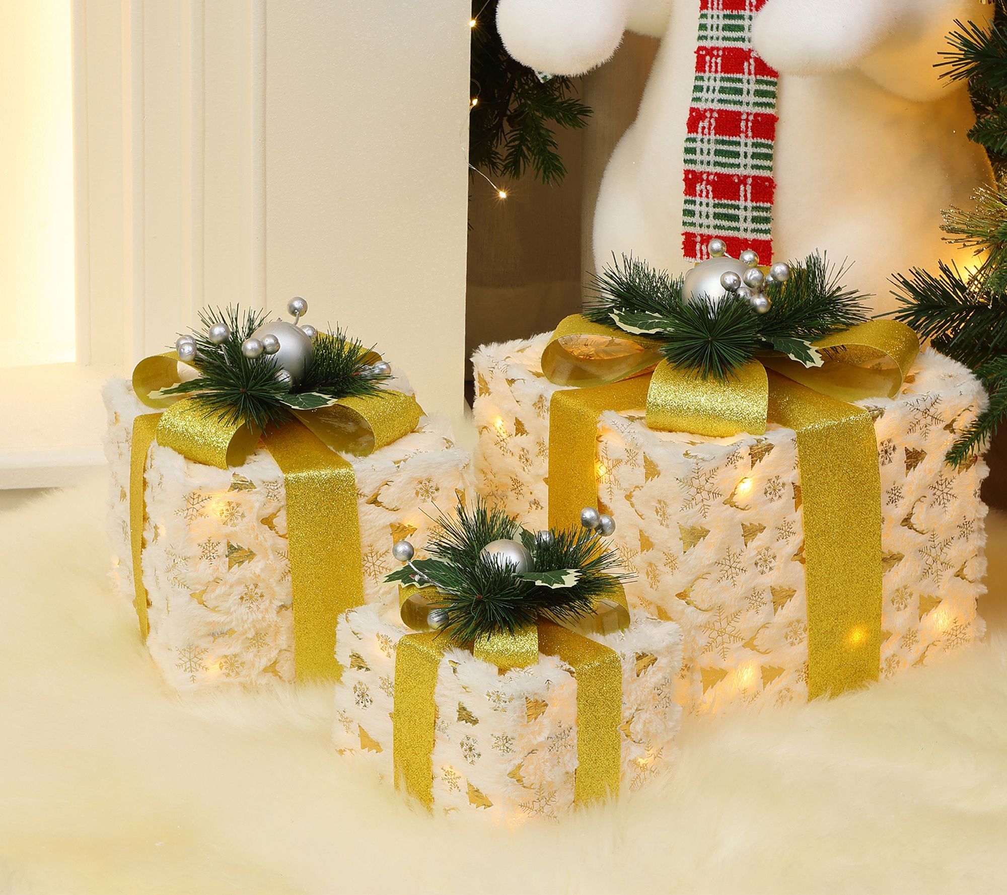 LuxenHome 3-Pc Lighted Snowflake Gift Box Set with Gold Ribbon