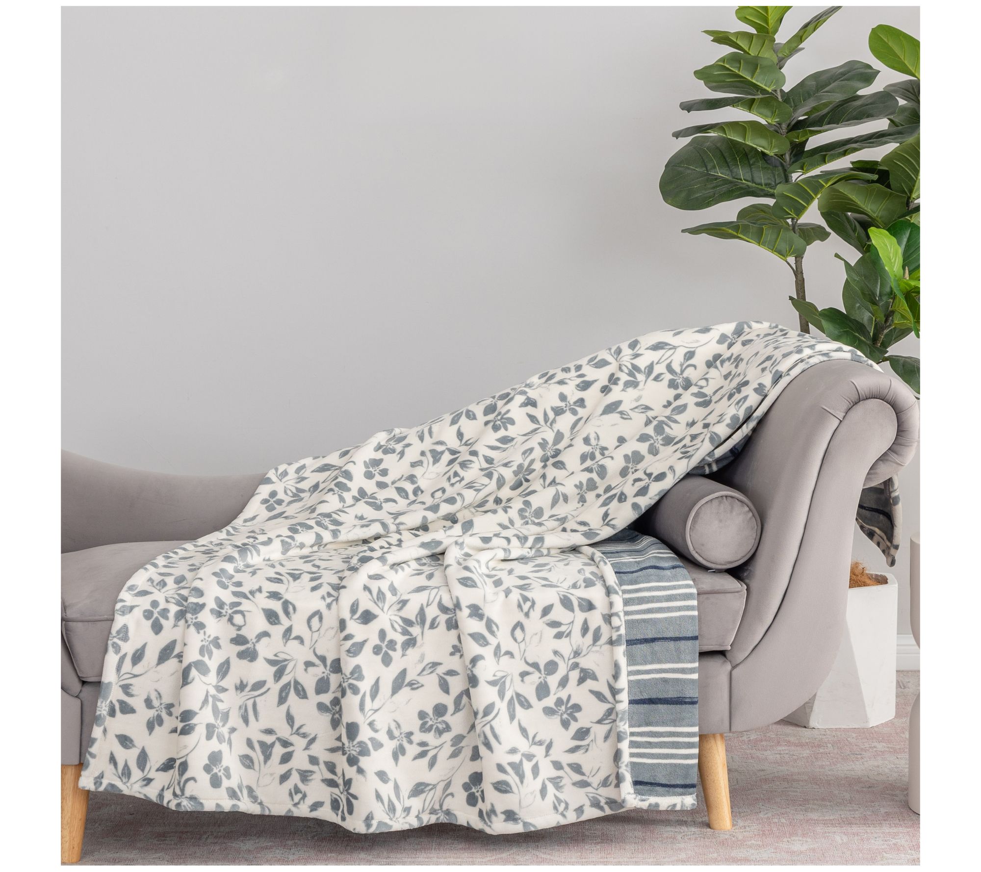 "As Is" Berkshire 60x70 Twin Print Reversib.Floral & Stripe Throw