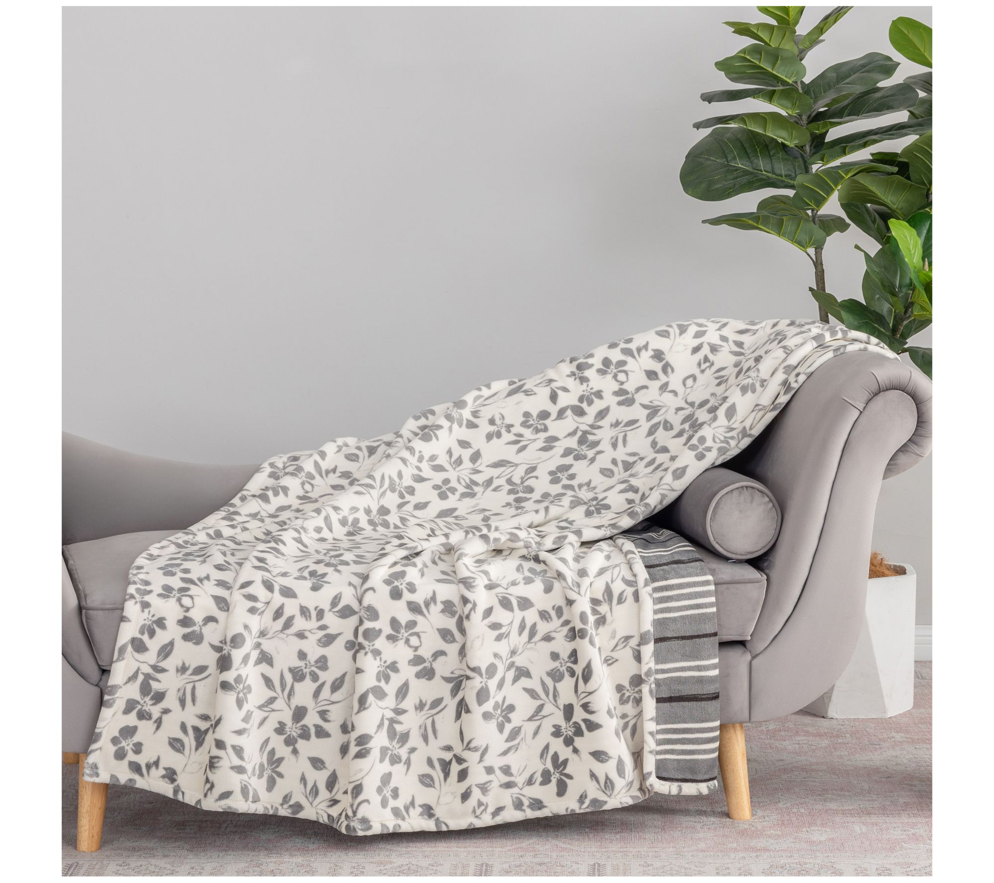 "As Is" Berkshire 60x70 Twin Print Reversib.Floral & Stripe Throw