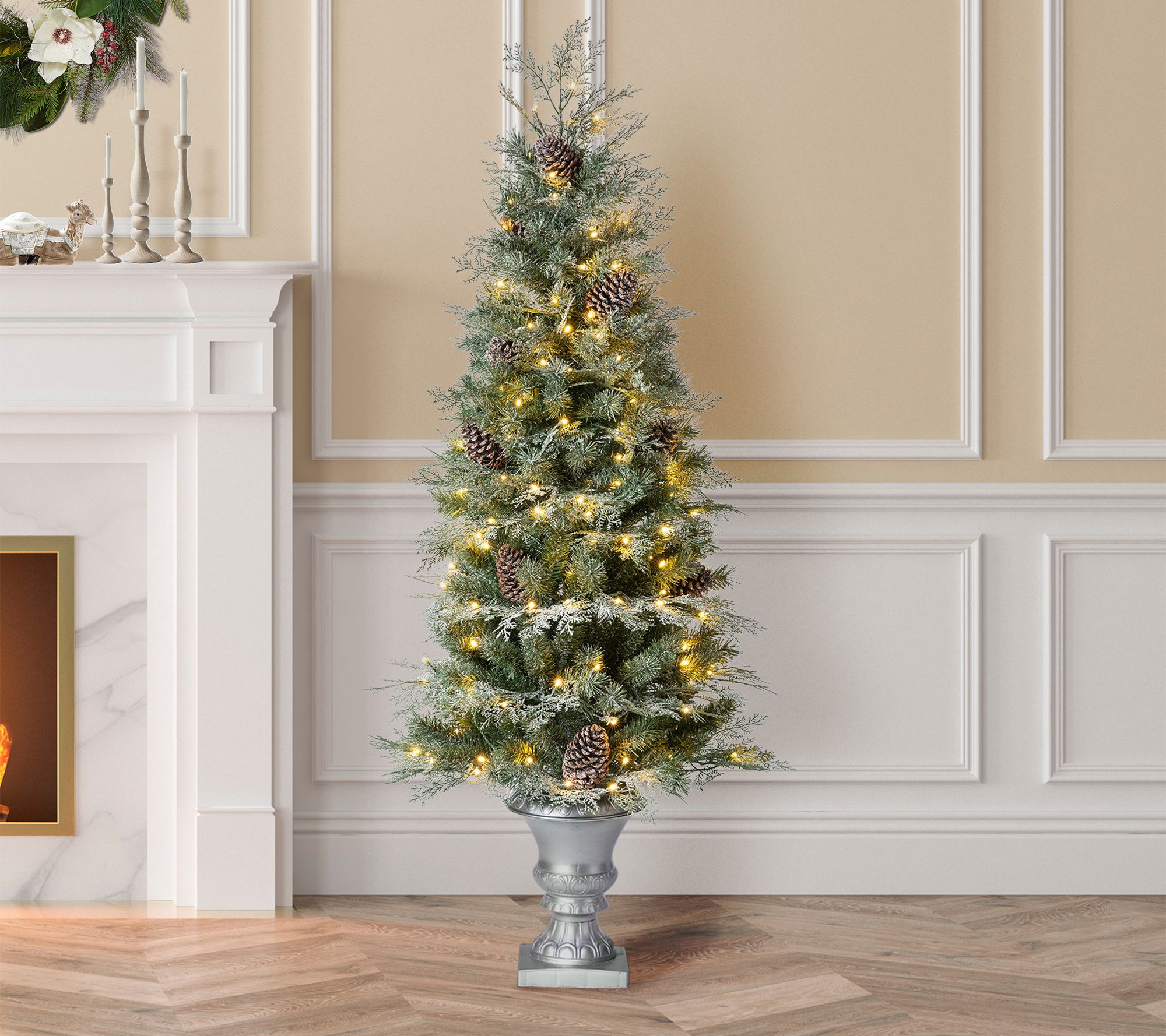 Glitzhome 5' Pre-Lit Pinecone Artificial Christmas Porch Tree