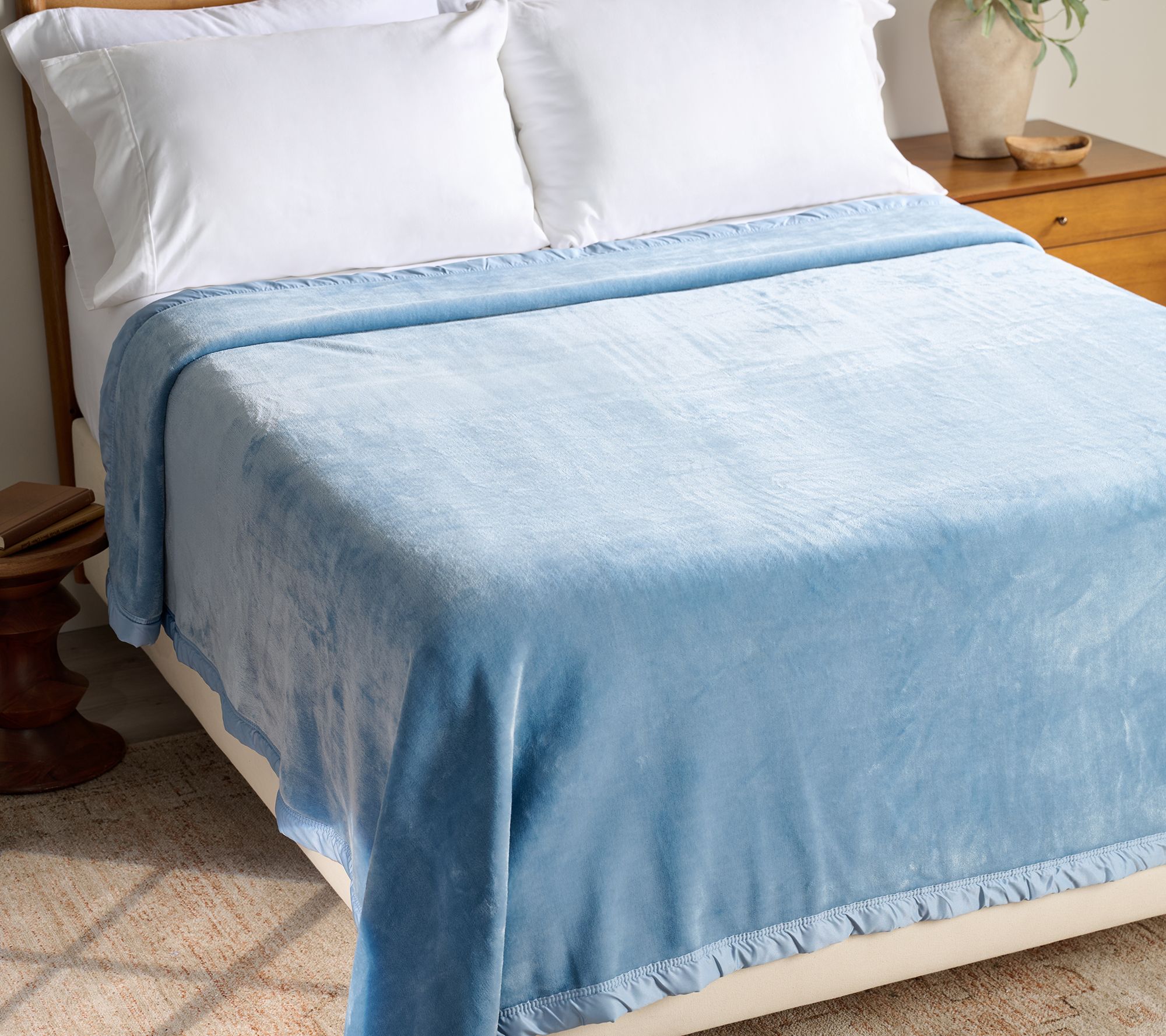 Home Reflections Velvet Plush Blanket w/ Satin Trim-King