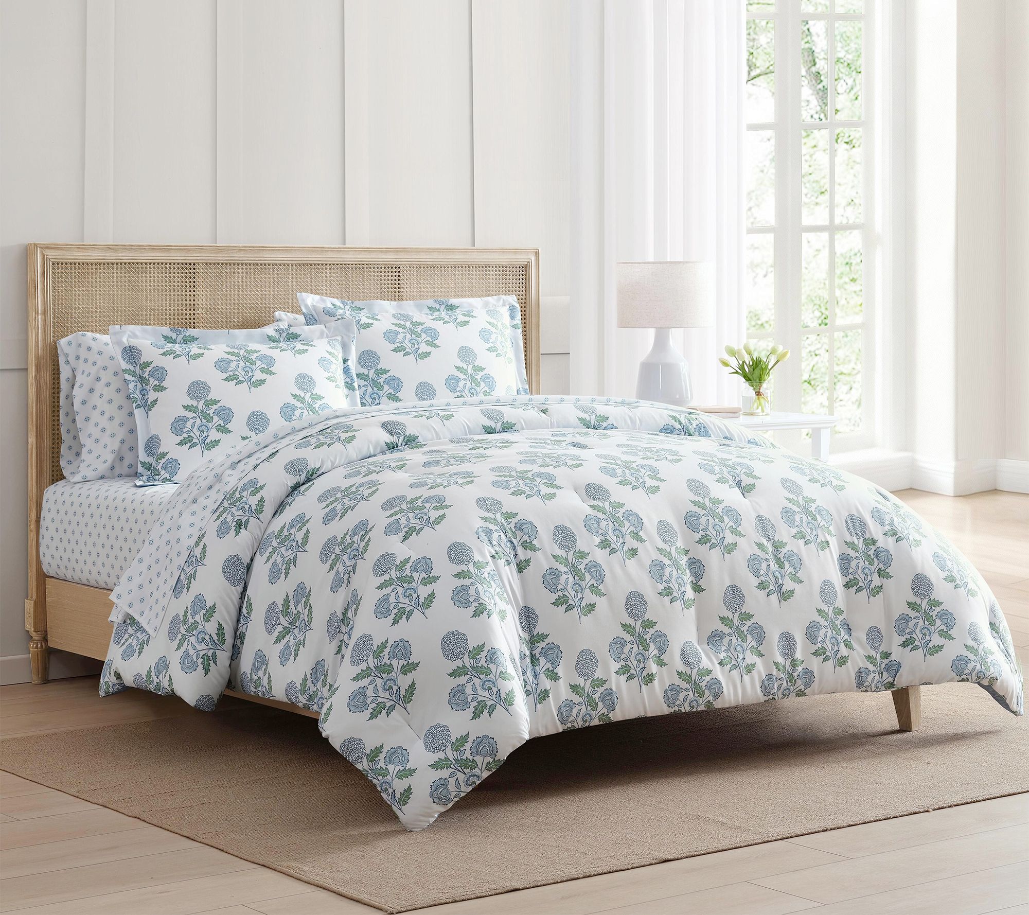 Martha Everyday Boho Floral Reversible Blue Queen Bedding Set