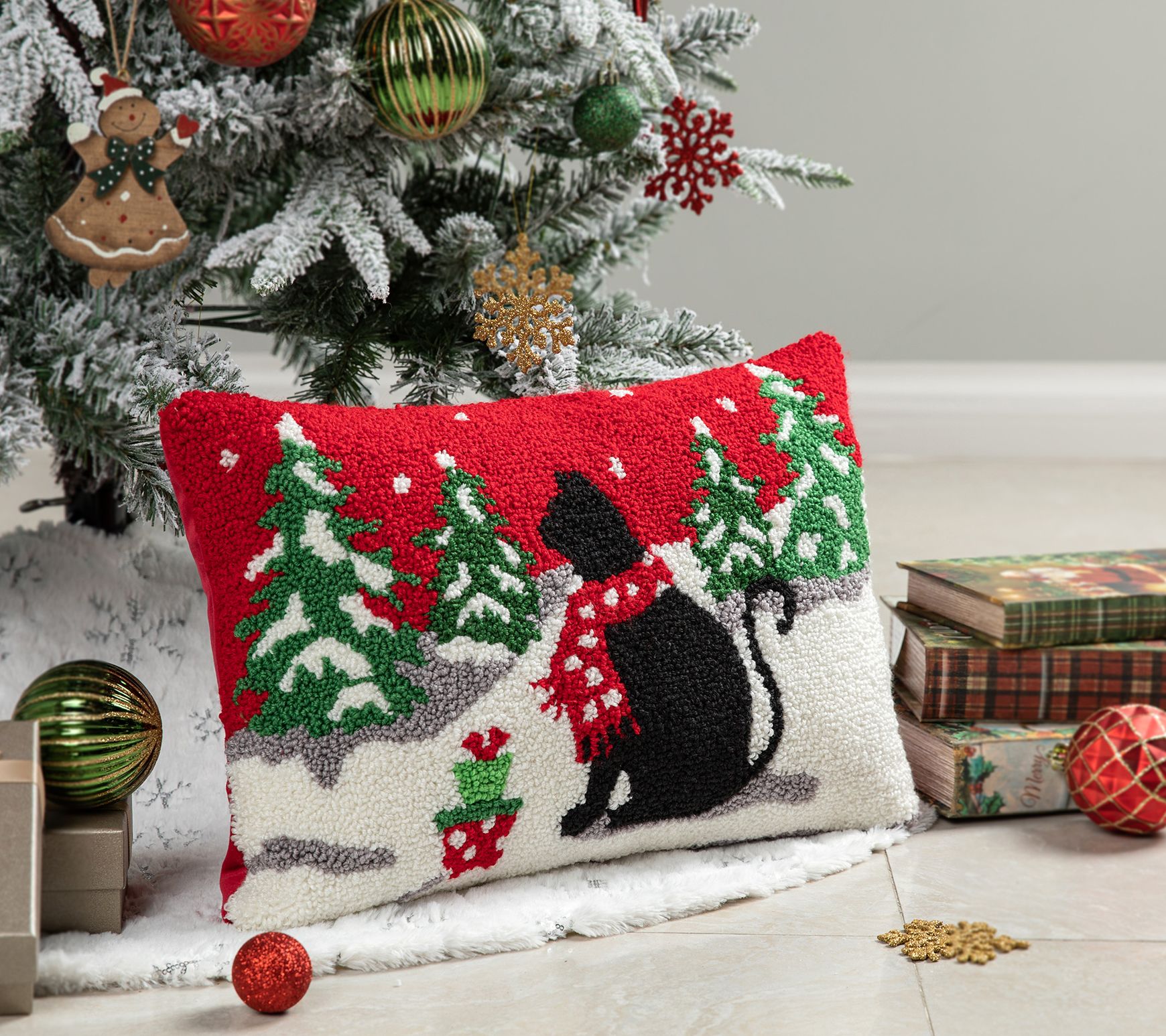 Glitzhome 18"L Hooked Christmas Cat Pillow