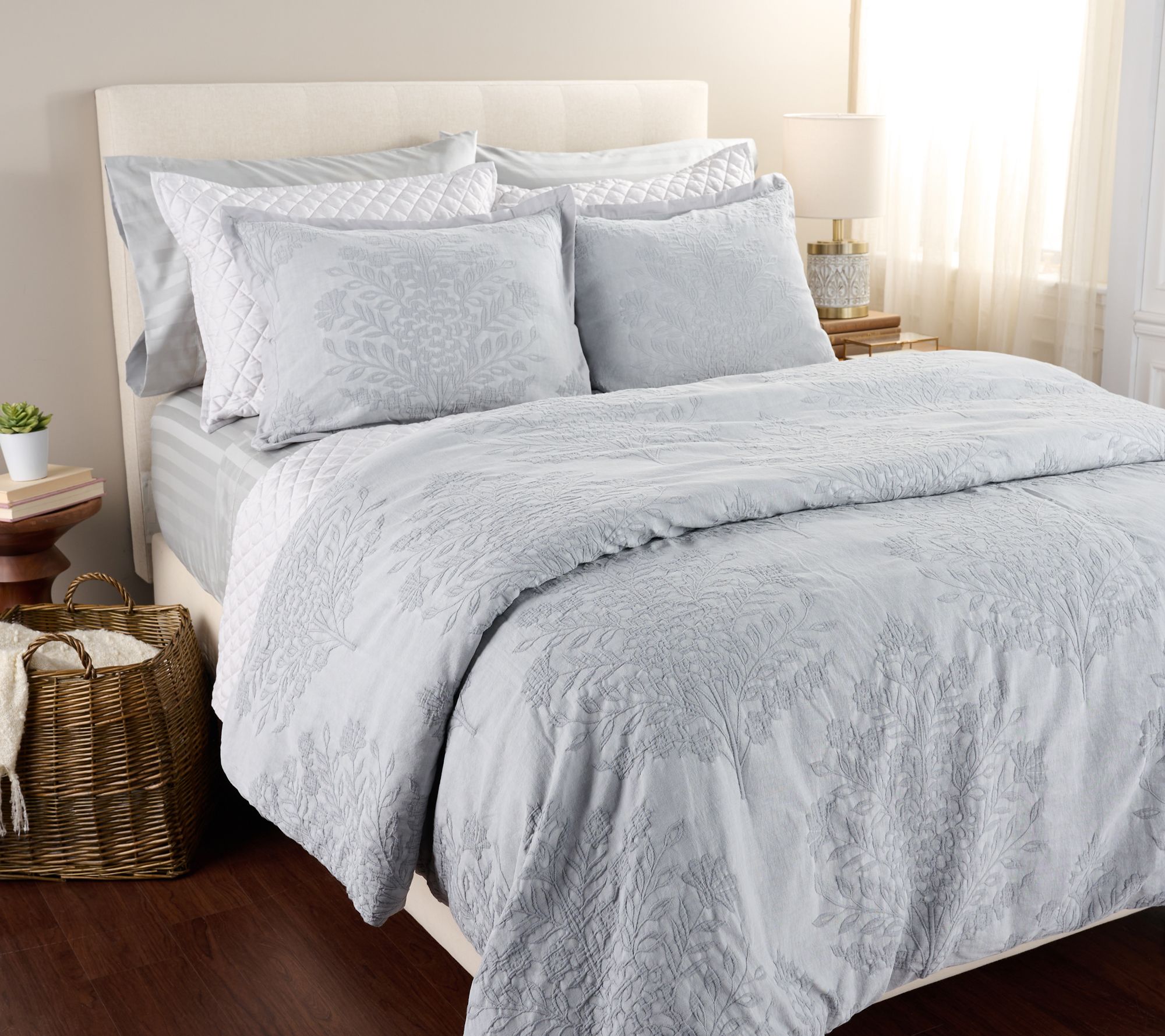 Northern Nights Matelasse Stonewash Comforter & Sham Set- Queen