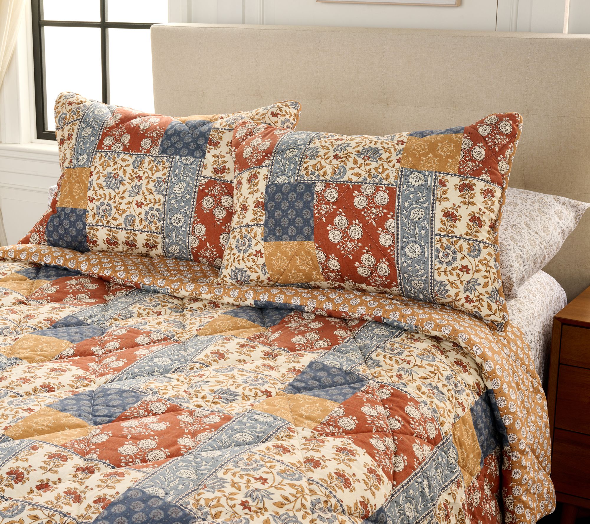 "As Is" Home Reflections Patchwork Comforter & Sham Set- Twin