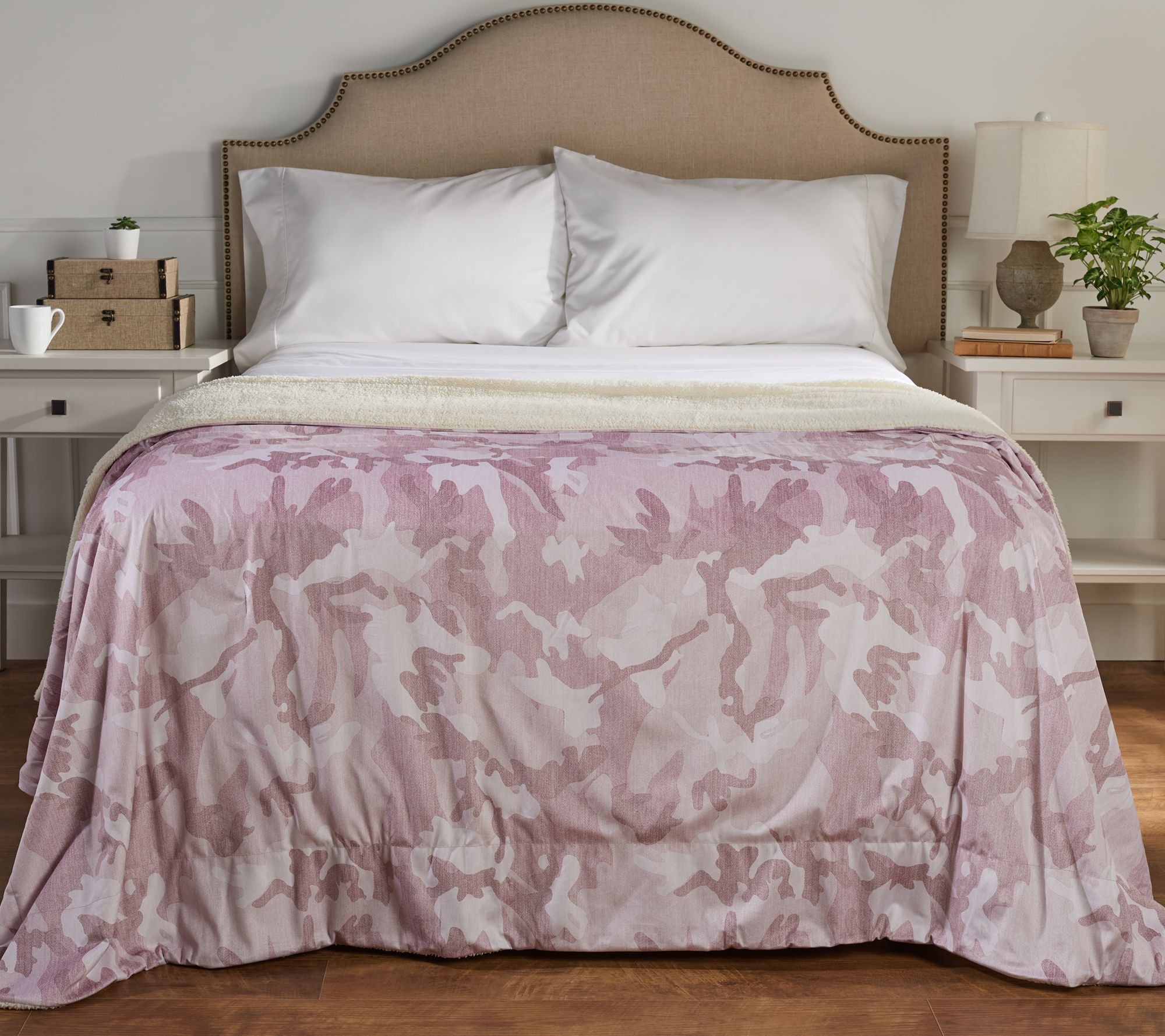 G.I.L.I. King Cozy Camo Reversible Blanket