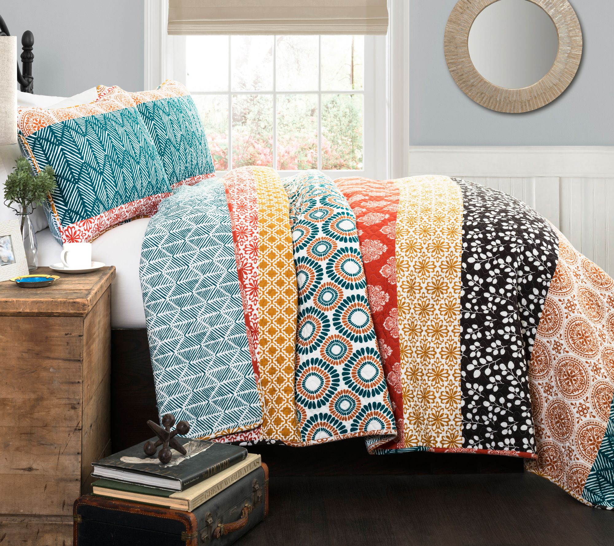 Bohemian Stripe 3-Piece Full/Queen Quilt Set byLush Decor