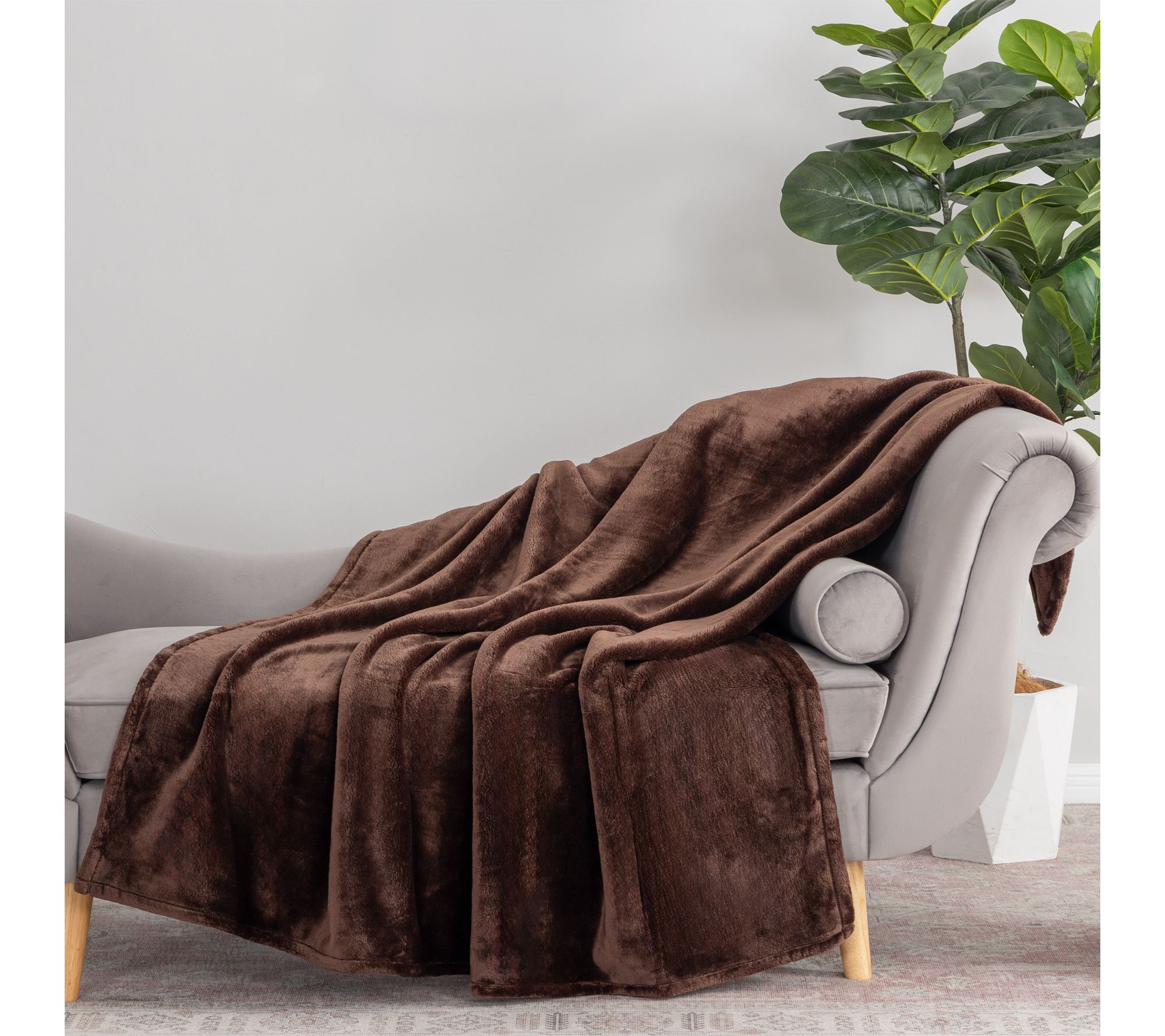  Berkshire Ultrasupreme Velvetsoft 60x70 Throw with Gift Box