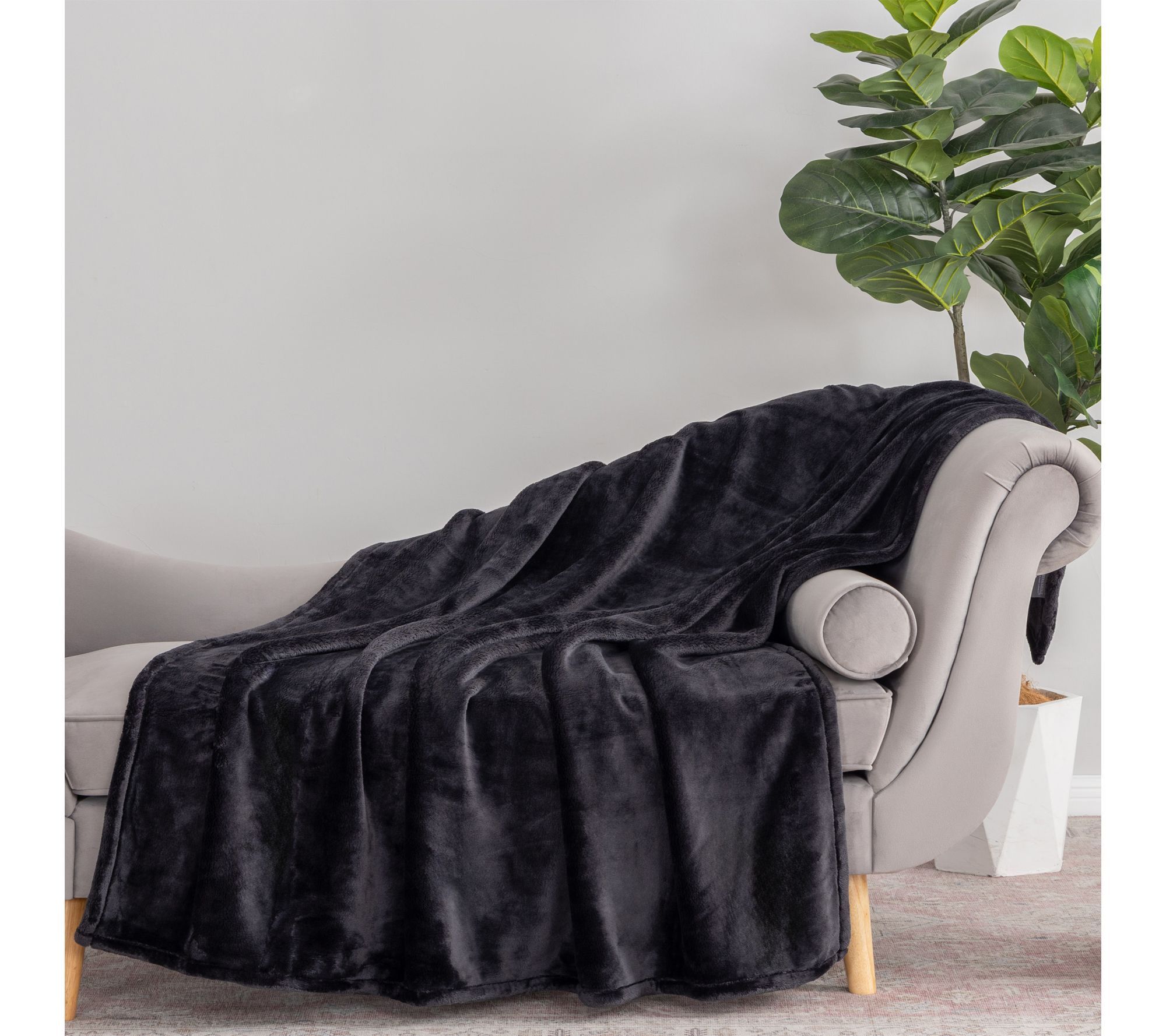 Berkshire Ultrasupreme Velvetsoft 60x70 Throw with Gift Box