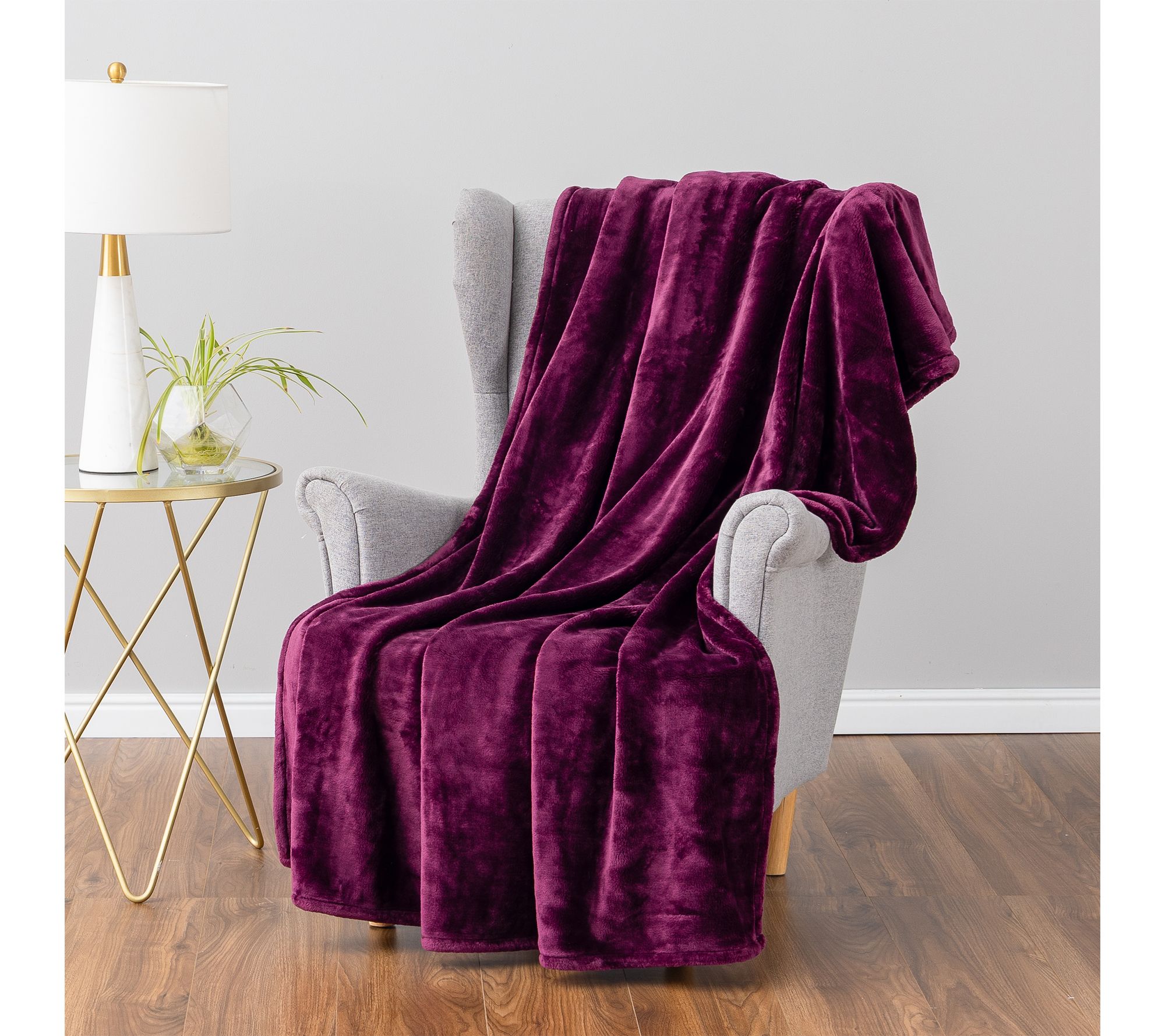Berkshire Ultrasupreme Velvetsoft 60x70 Throw with Gift Box