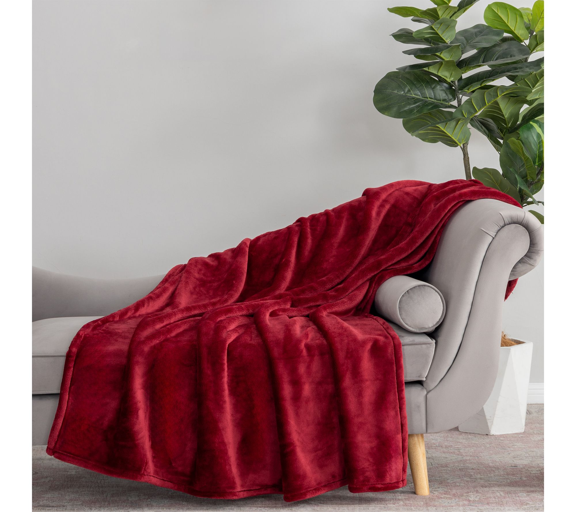 Berkshire Ultrasupreme Velvetsoft 60x70 Throw with Gift Box