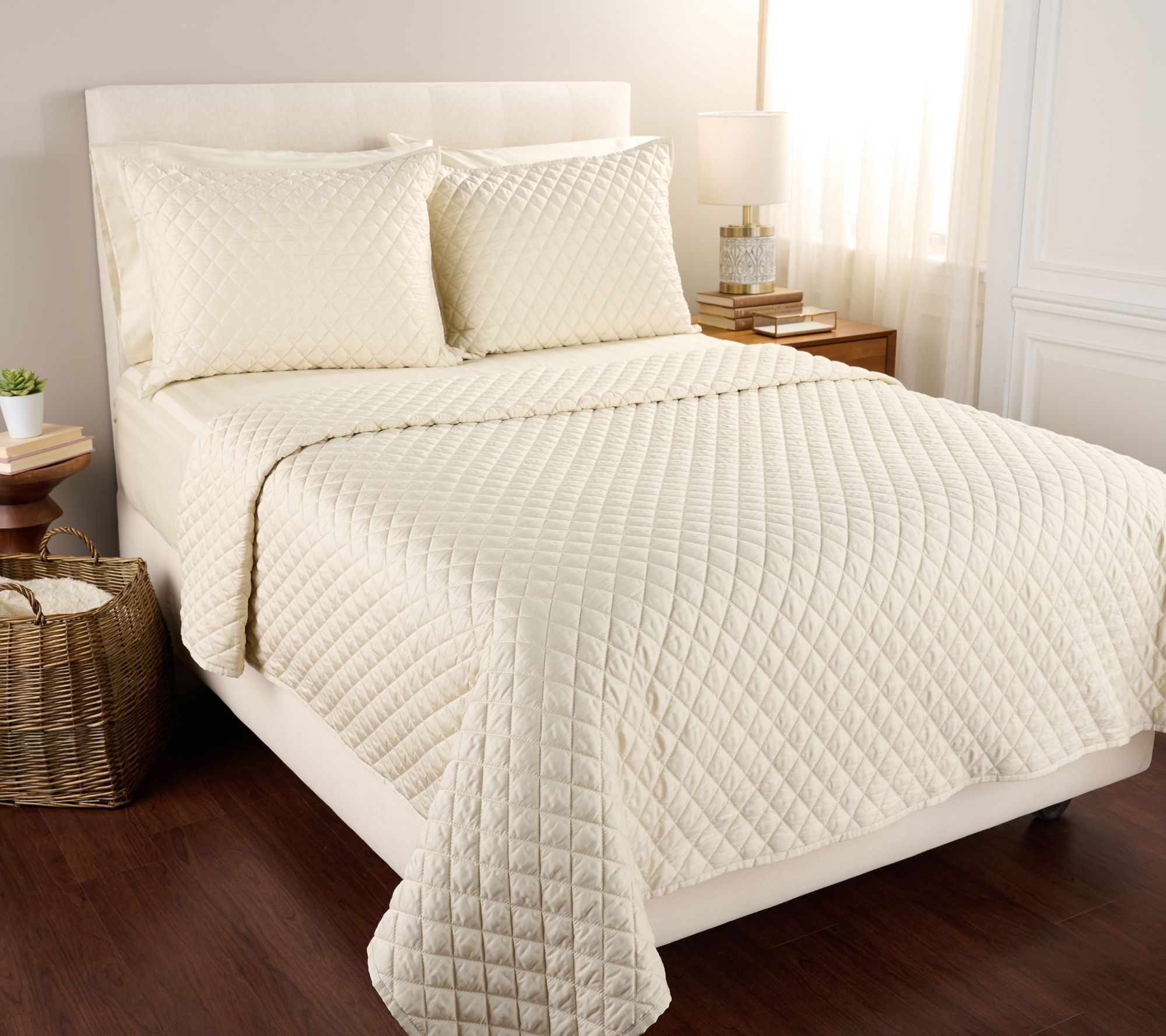 Northern Nights Cotton Sateen Quilt & Sham Set