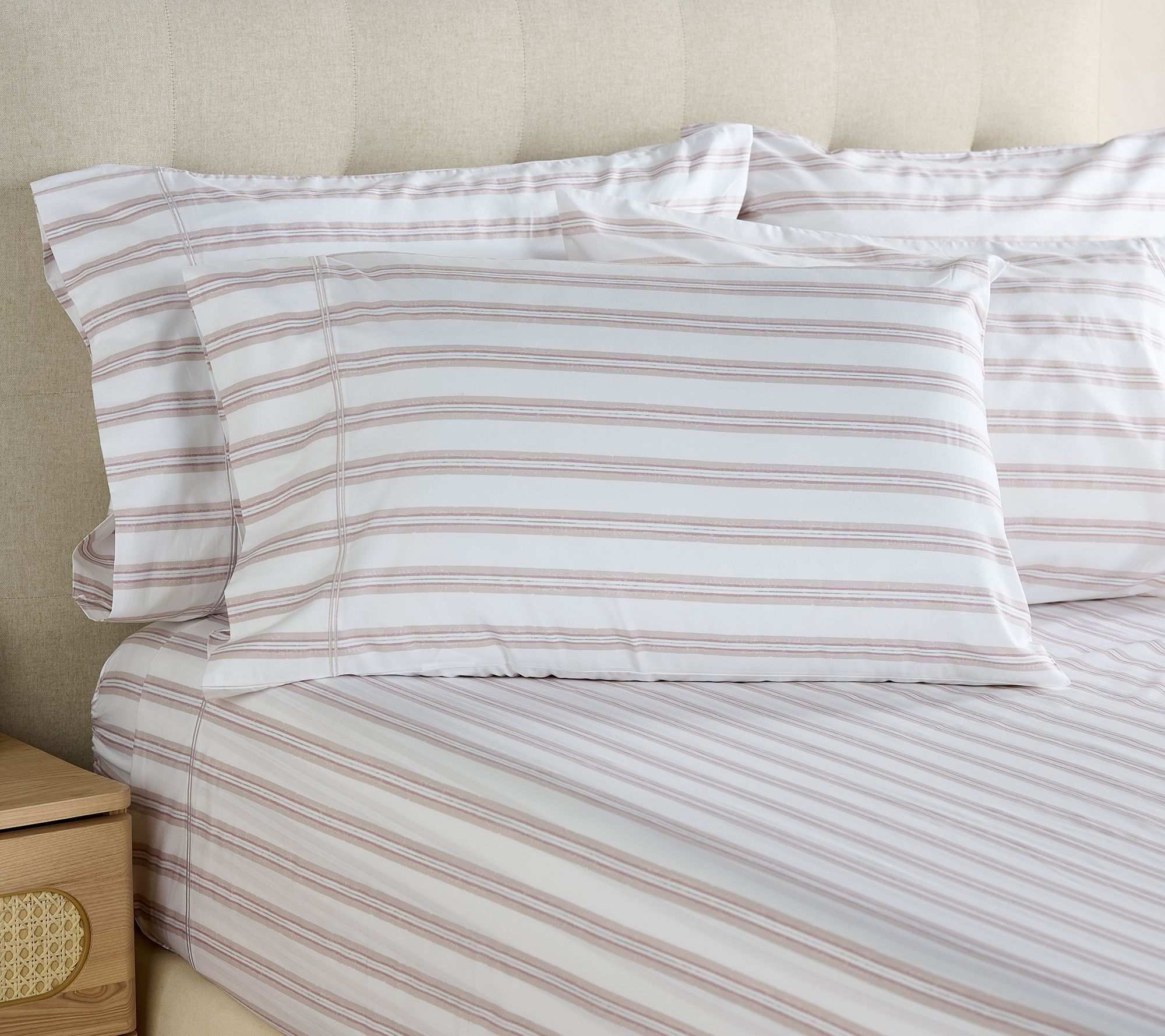 W by Wamsutta 400TC Wonder Weave Sheet Set with Extra Cases- FL