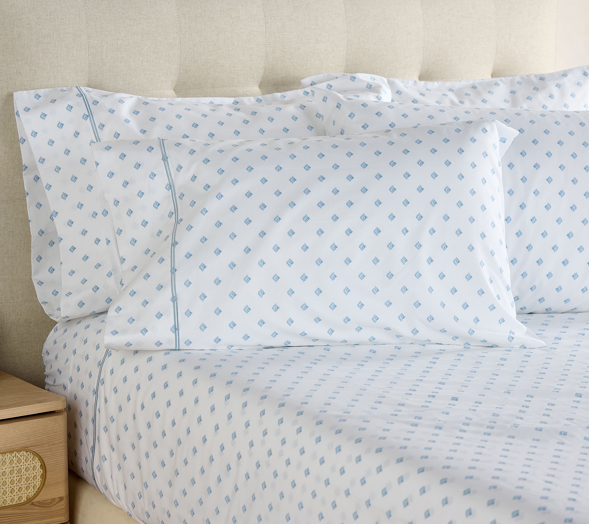 W by Wamsutta 400TC 100% Cotton Sheets & Extra Cases- Full