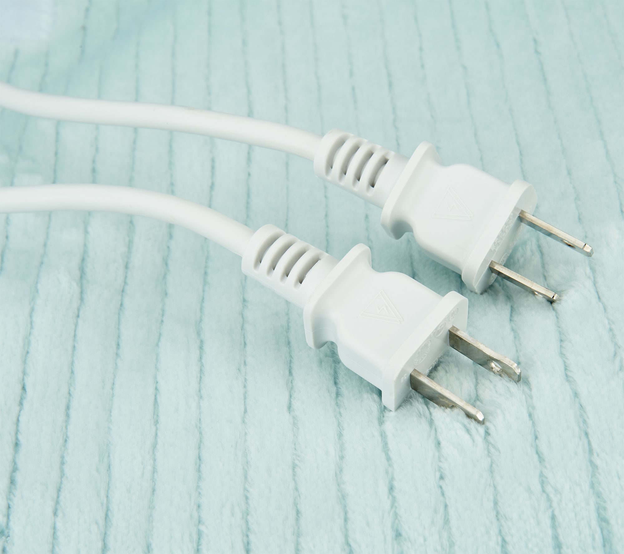 Berkshire Velvet Soft Intellisense Heated King Blanket