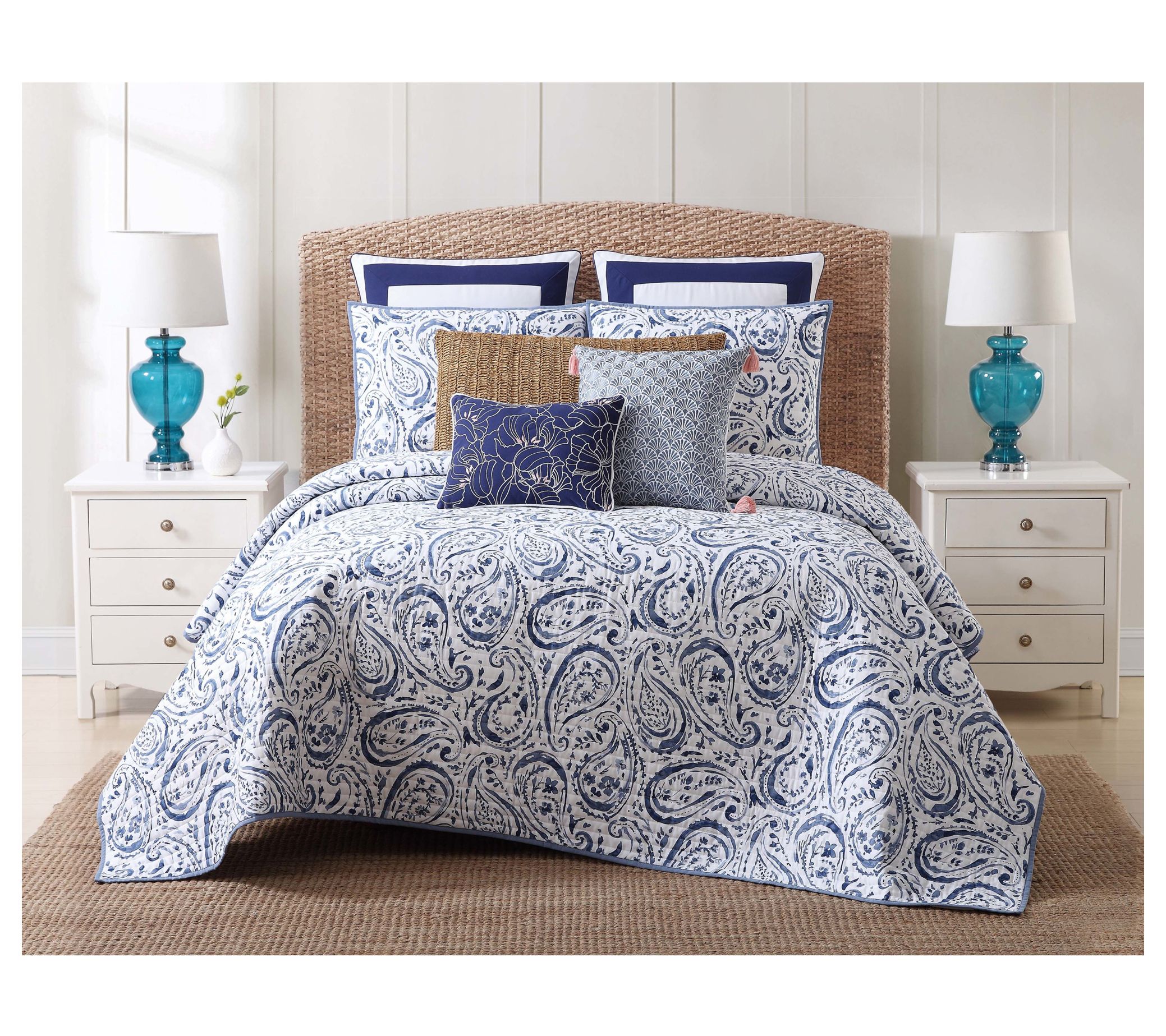 Oceanfront Resort Indienne Paisley Twin XL Quilt Set