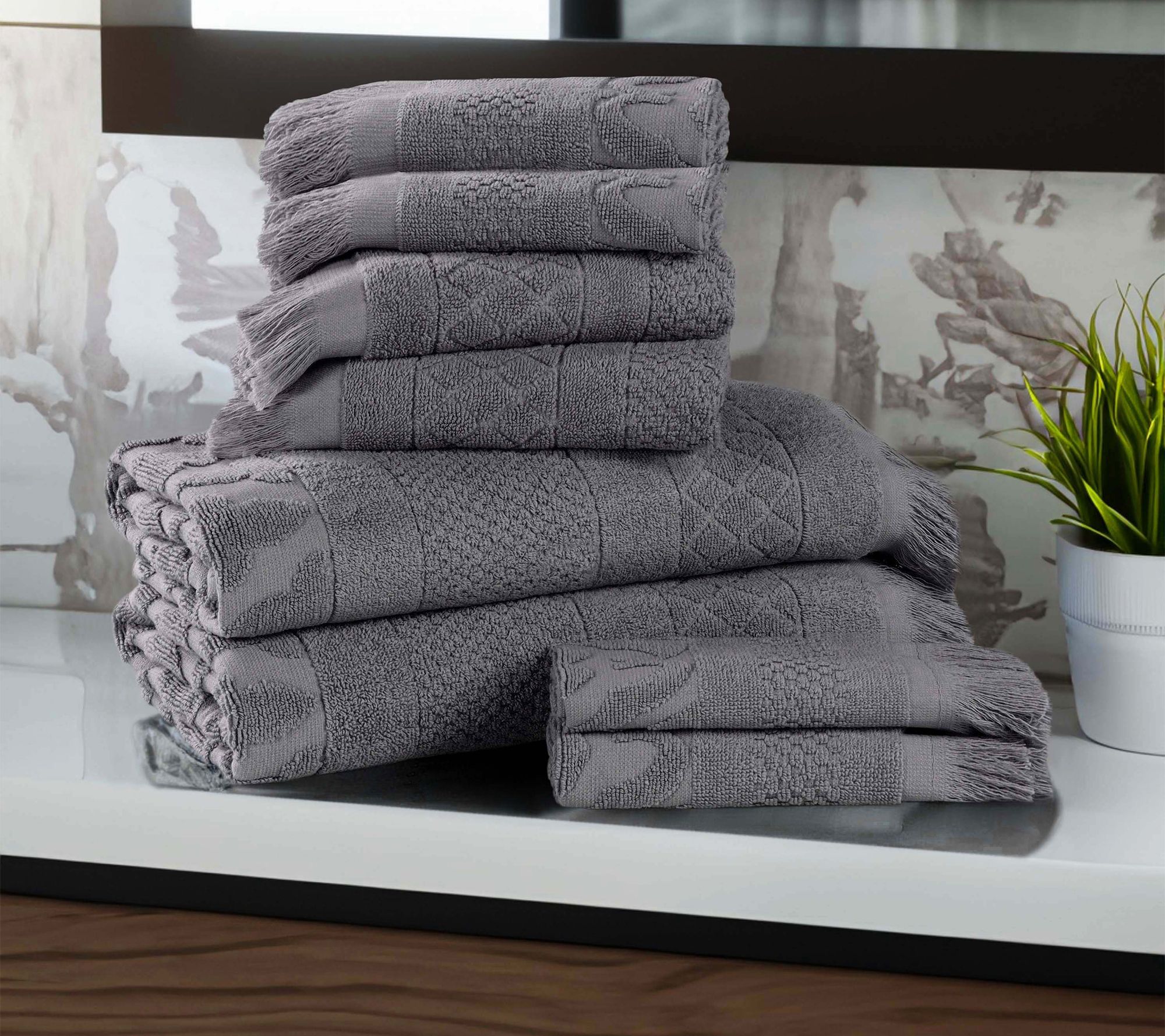 Superior Rolla Cotton Geometric Jacquard 8 Piece Towel Set