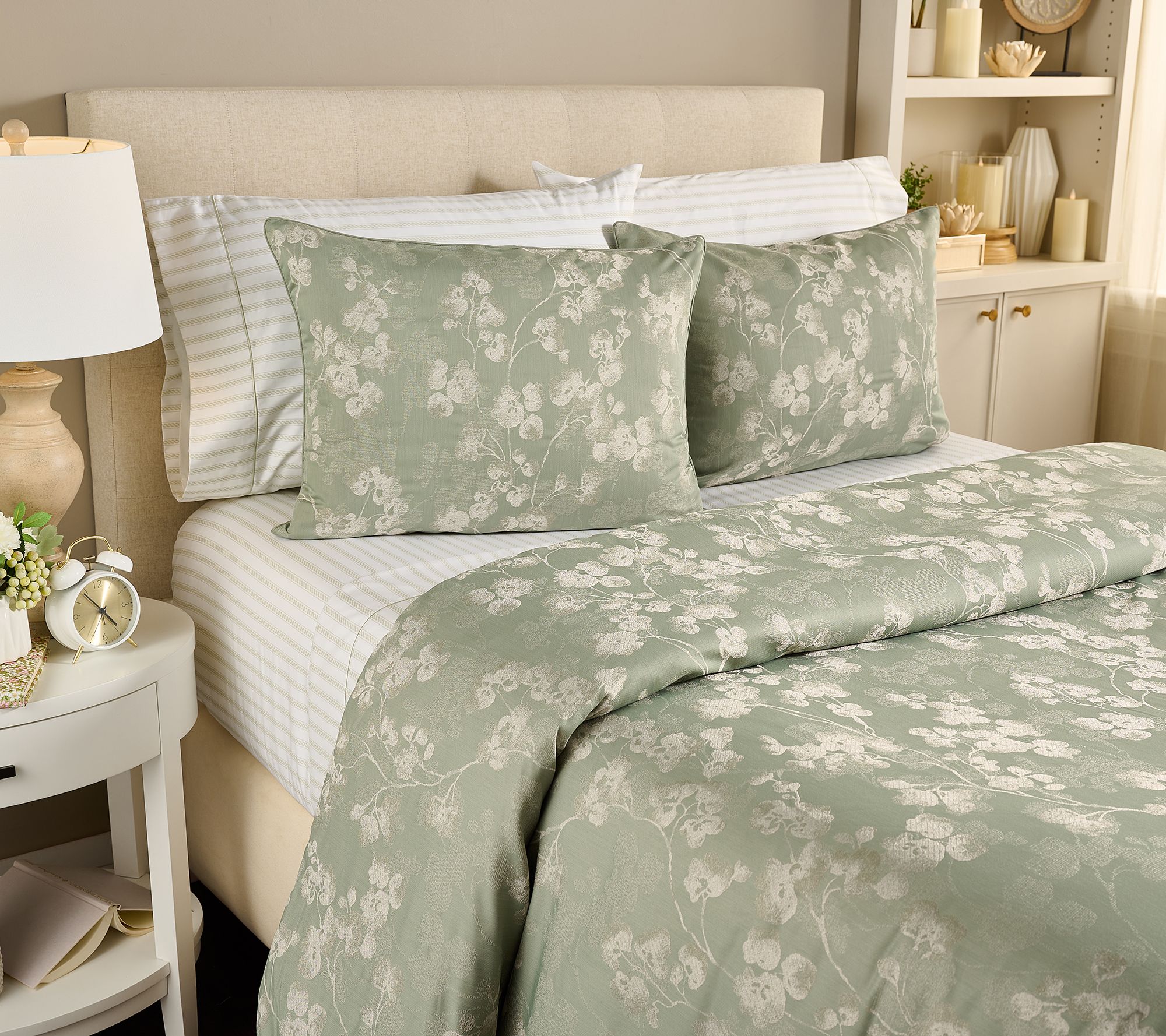 Northern Nights Floral Jacquard Comforter and Sham Set - Full