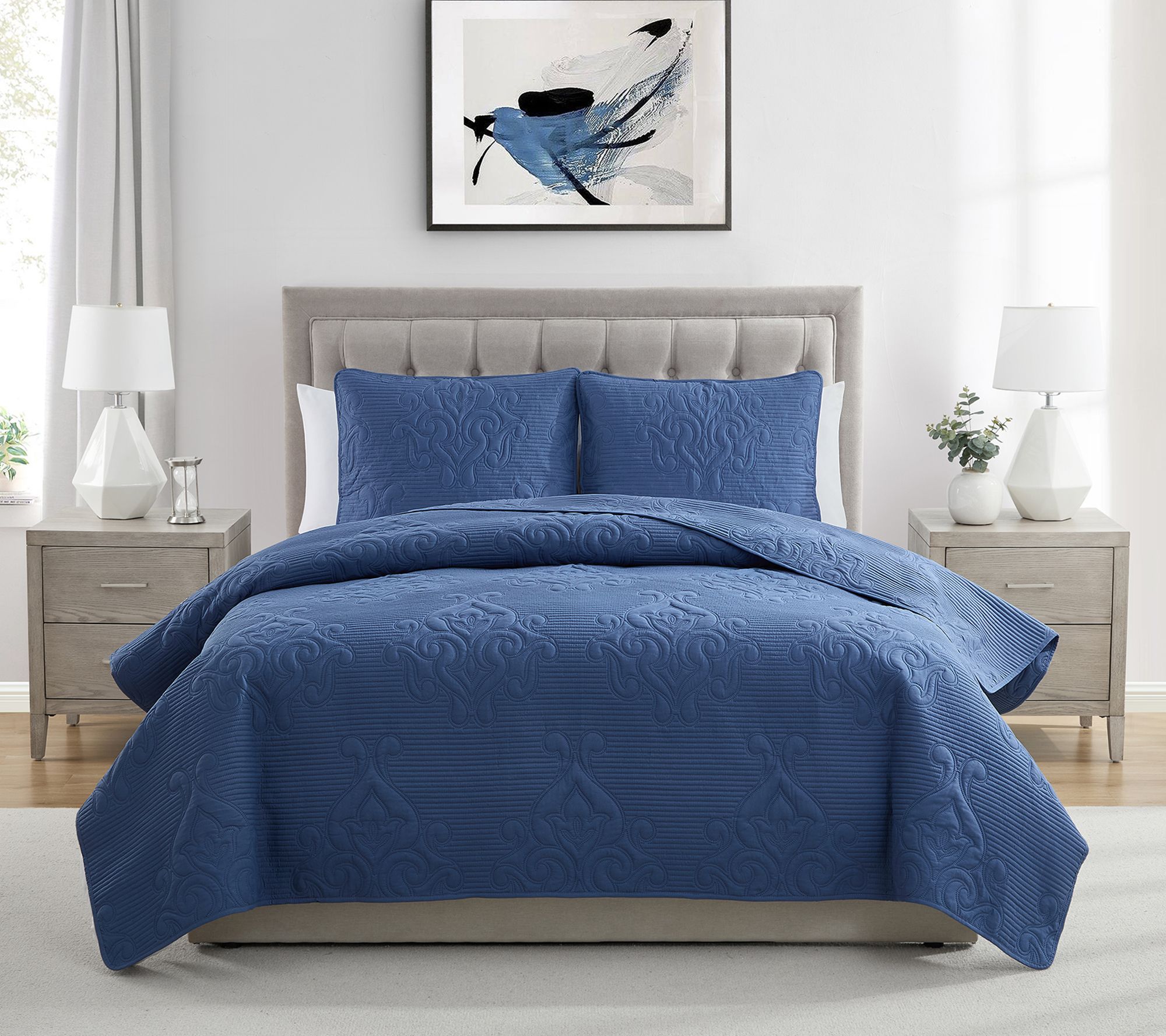 VCNY Home Solomun 3-Piece Damask Microfiber Quilt Set, King