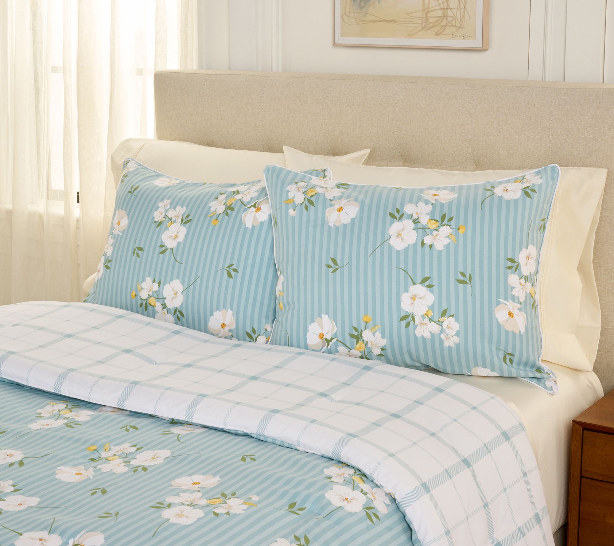 ShWk 8/18 Home Reflections Floral Stripe Sham & Comforter-King