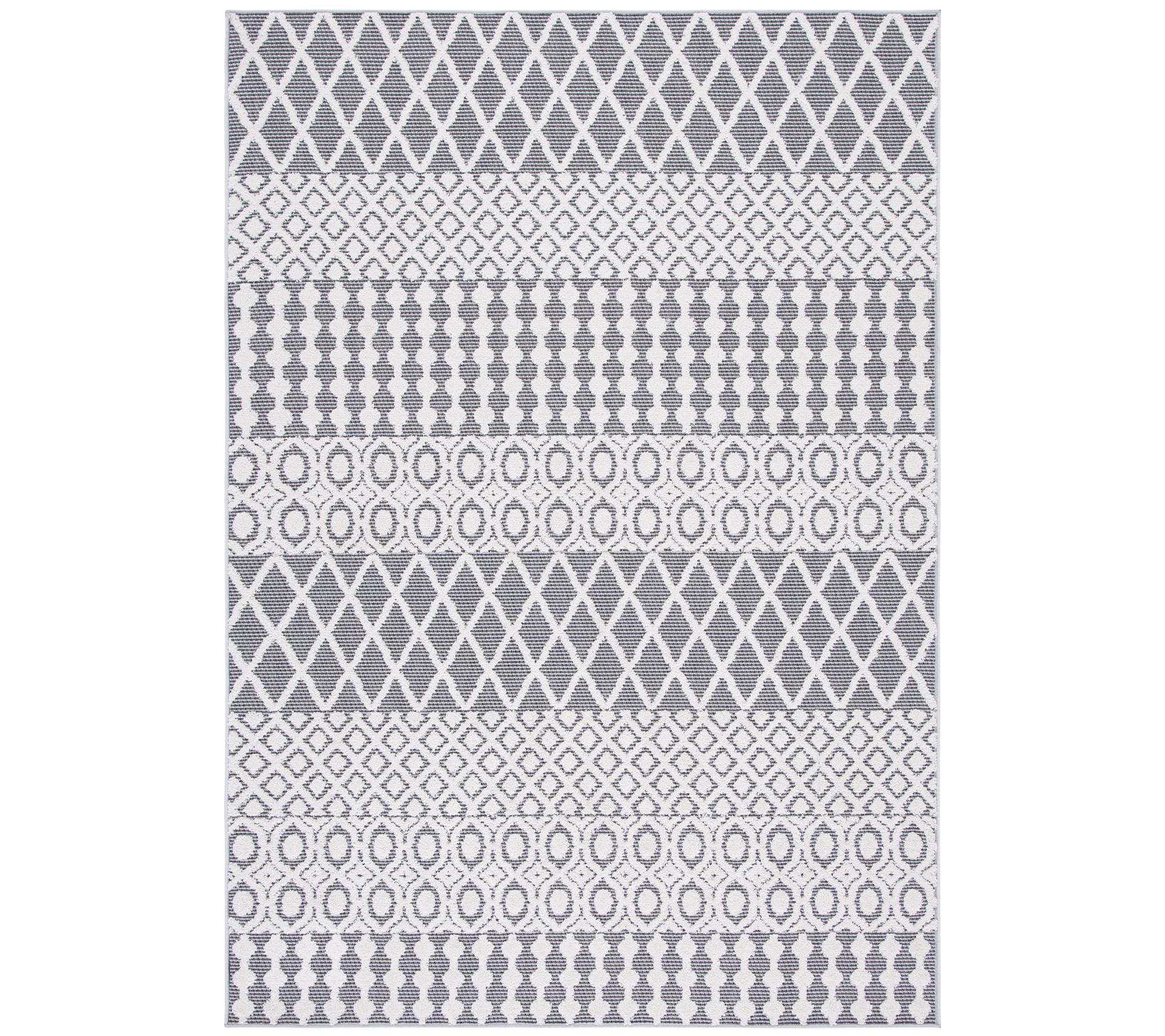 Safavieh Cabana 652 Outdoor 5'-5" X 7'-7" Rug