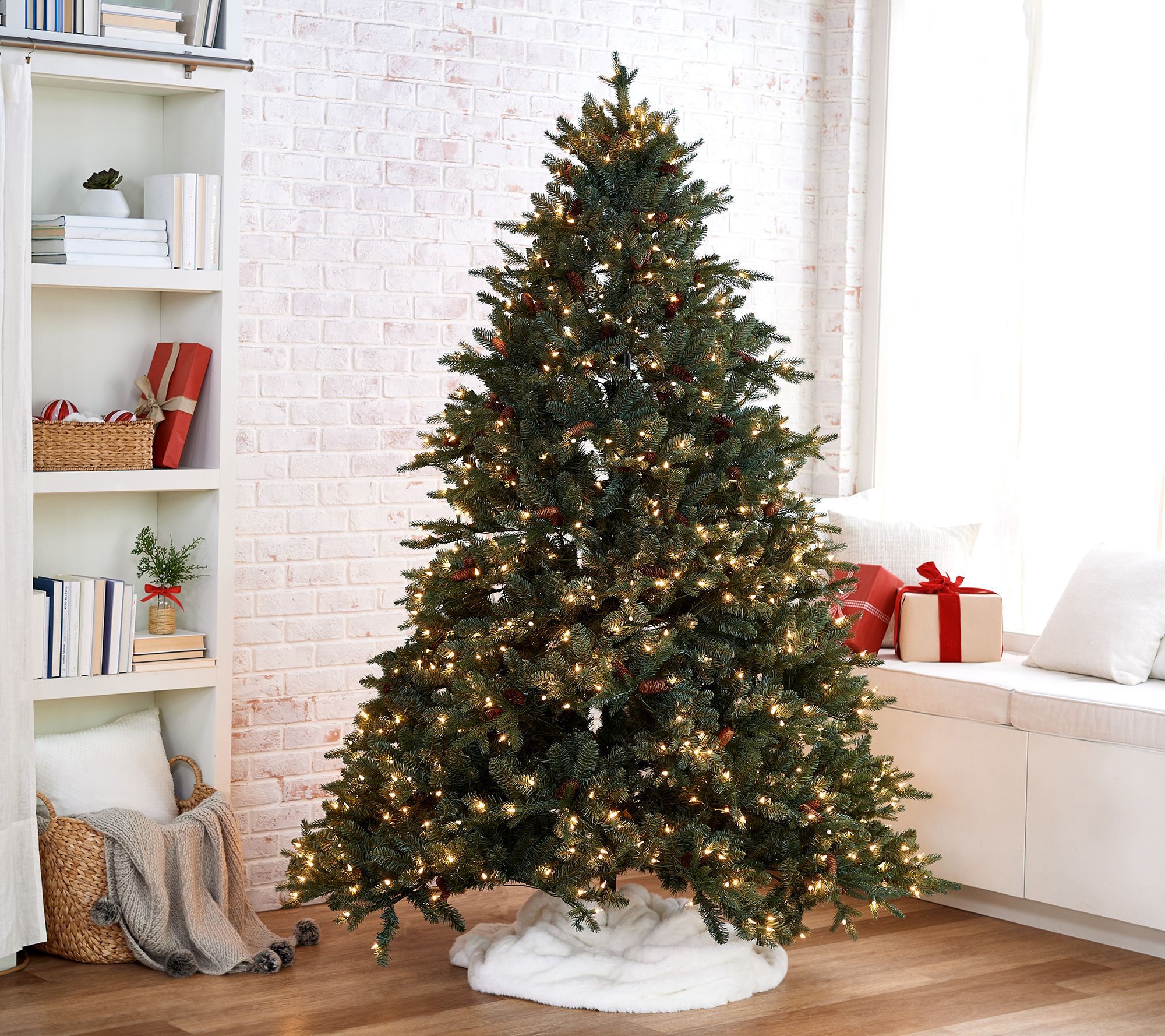 Martha Stewart 9' Full Green Tree with Pinecones - QVC.com