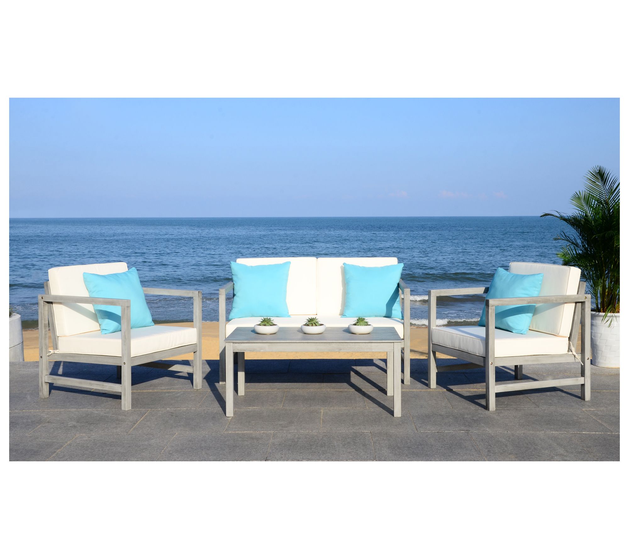 Safavieh Montez 4 Piece Outdoor Set With AccentPillows