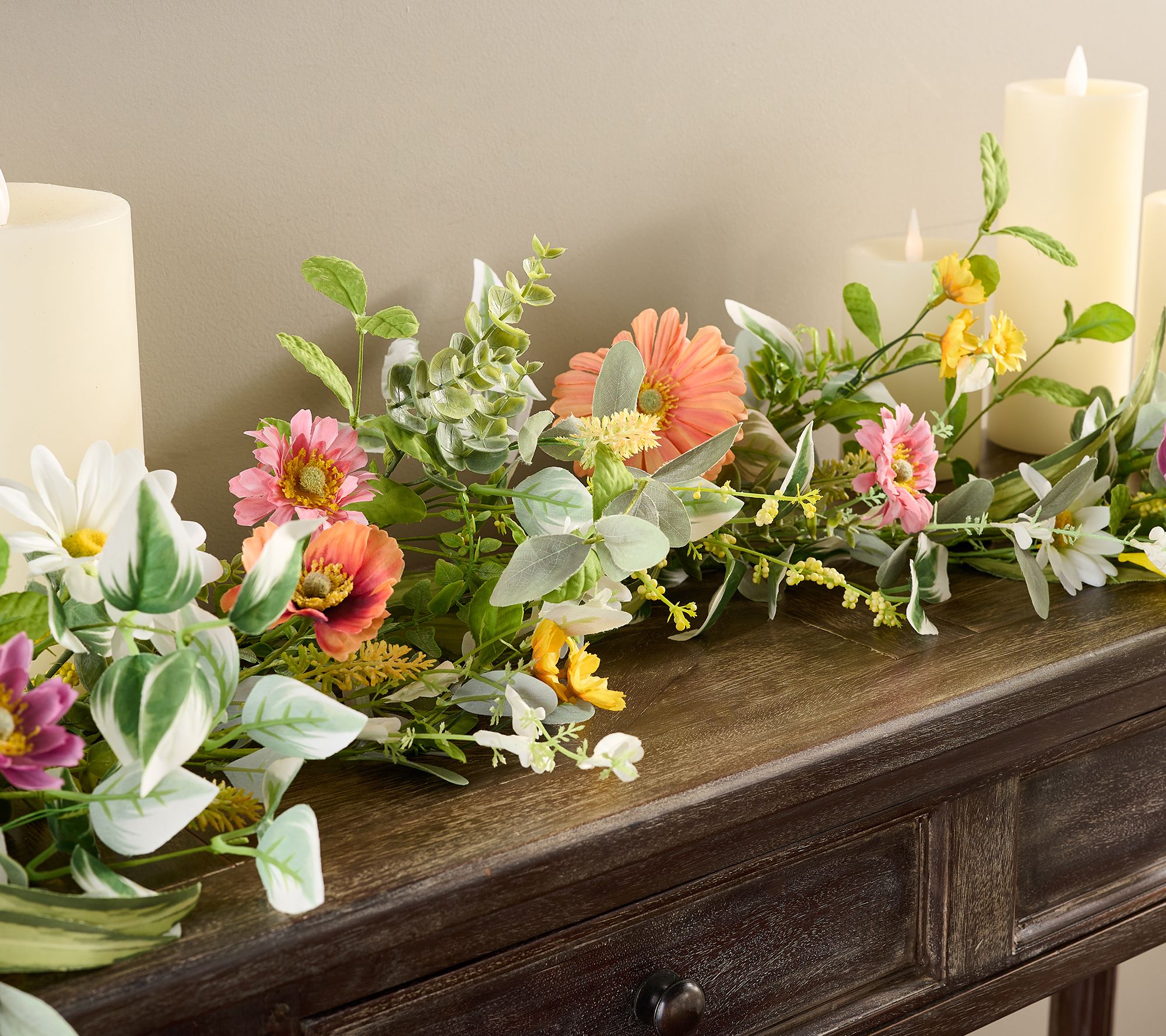  4' Everything's Coming Up Daisies Garland by Valerie