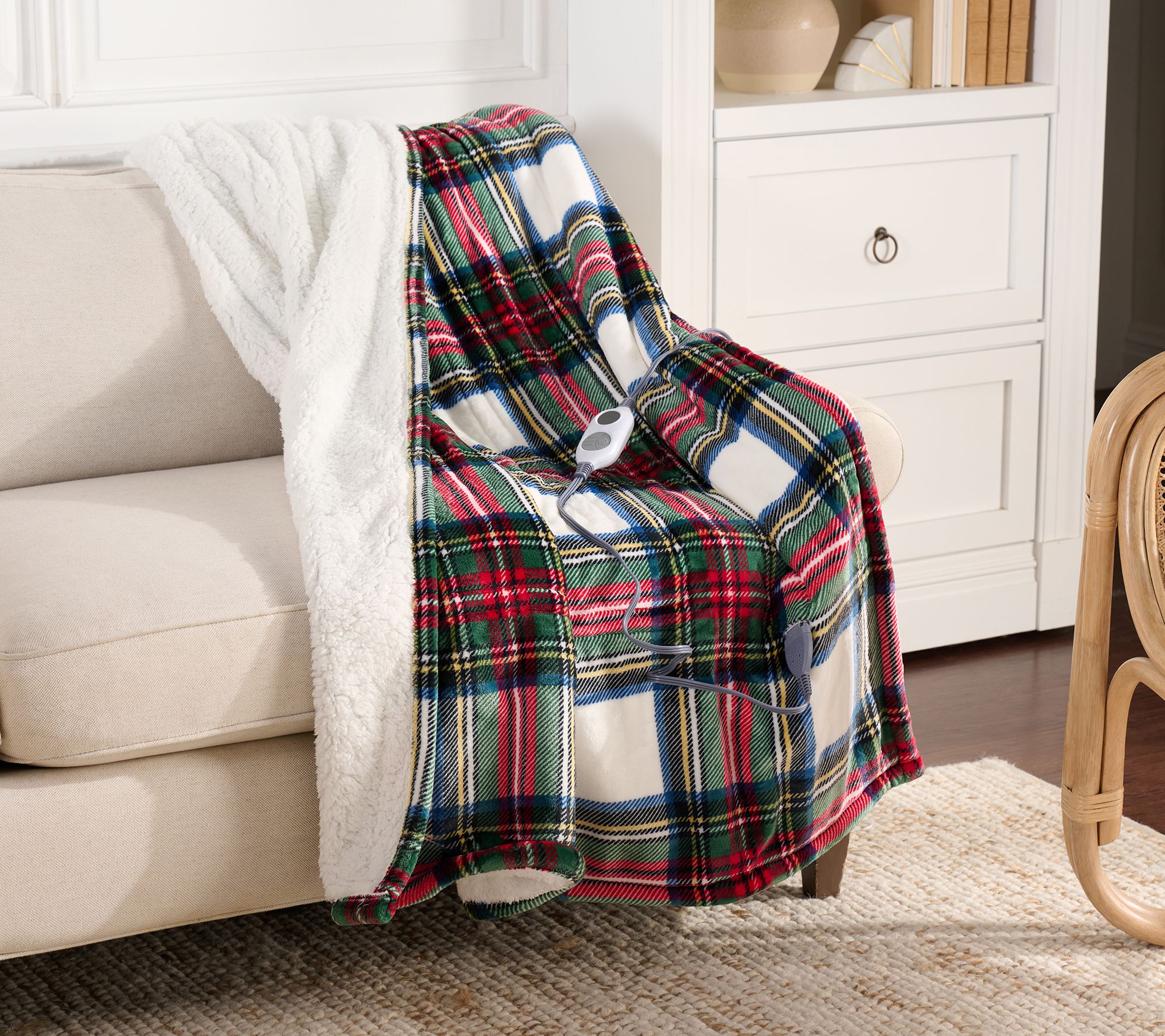 "As Is" Kringle Express Printed Plush & Sherpa Heated 50x70 Throw