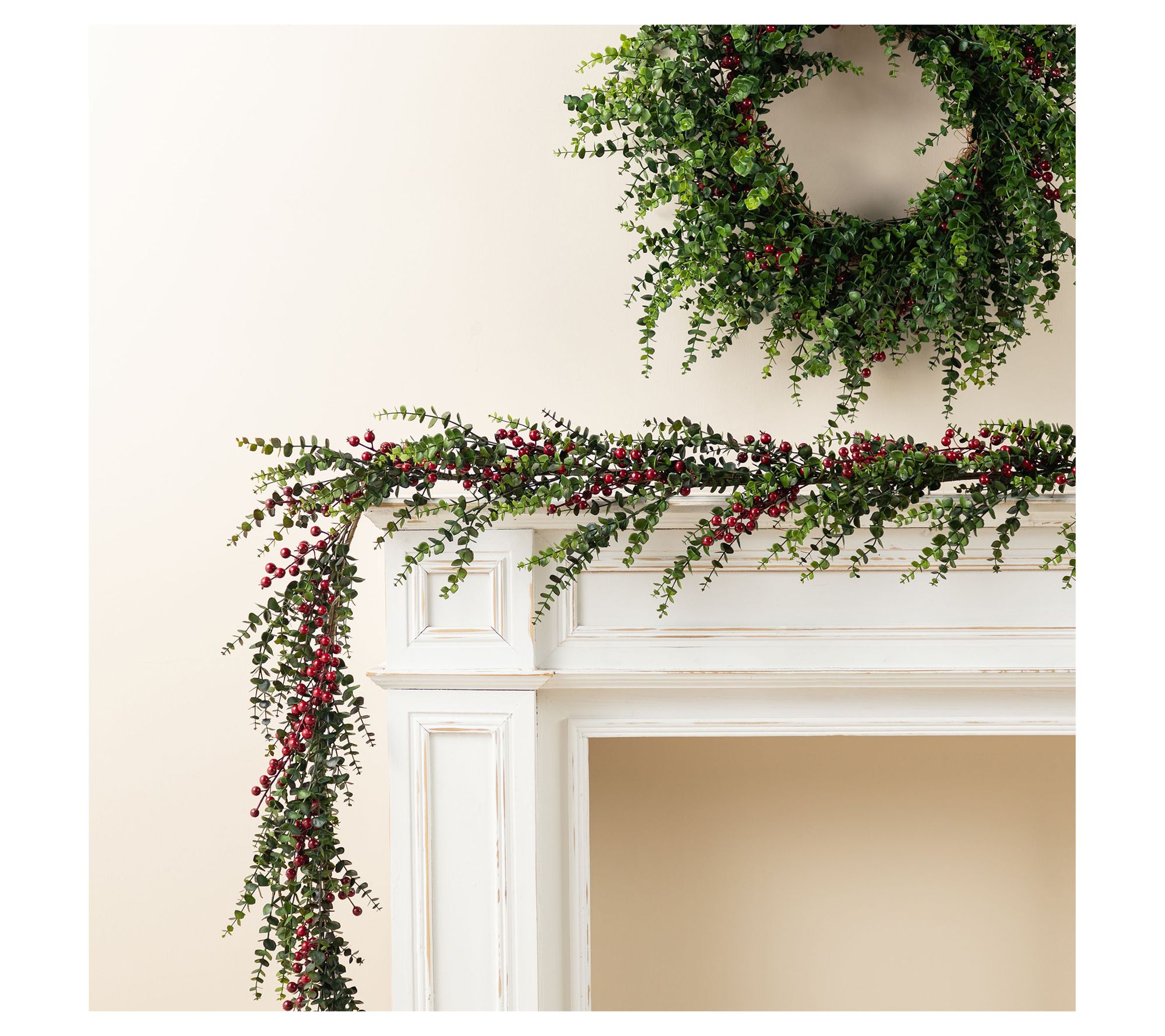 Glitzhome 6' Christmas Green Eucalyptus & Berries Garlands S/2