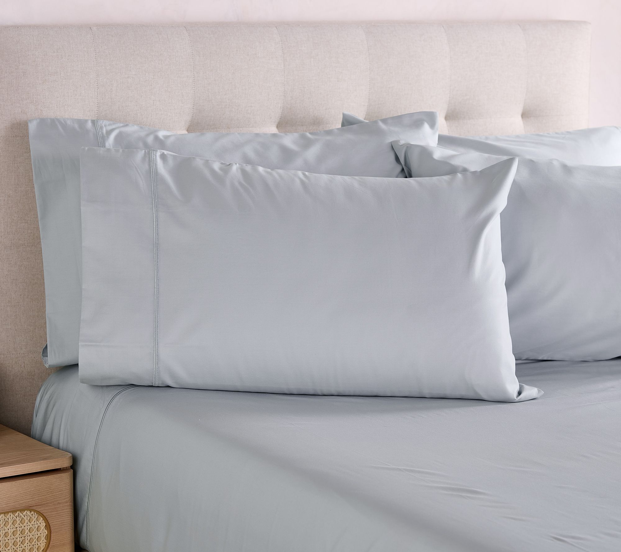 W by Wamsutta 400TC Wonder Weave Sheet Set with Extra Cases-CKG