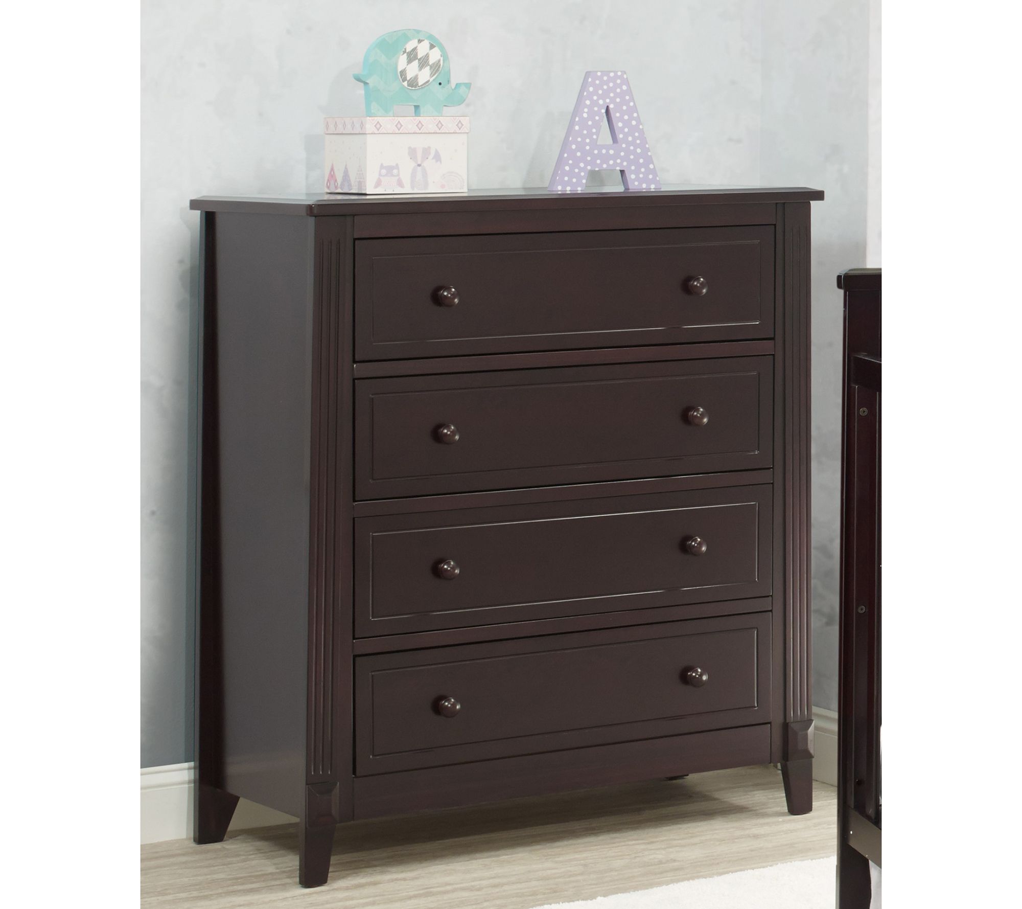 Sorelle Berkley 4-Drawer Chest
