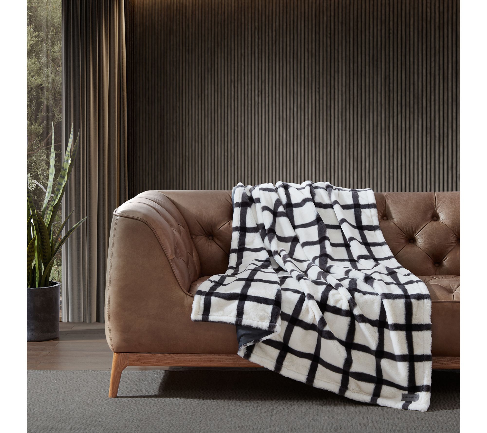 Eddie Bauer Bunkhouse Plaid Dark Grey Faux Fur 50"x60" Throw