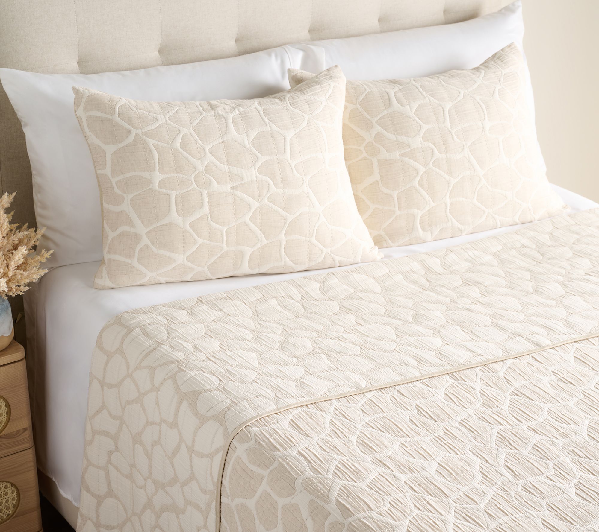 Mrs. H by Dee Hilfiger Safari Coverlet & Sham Set- Full