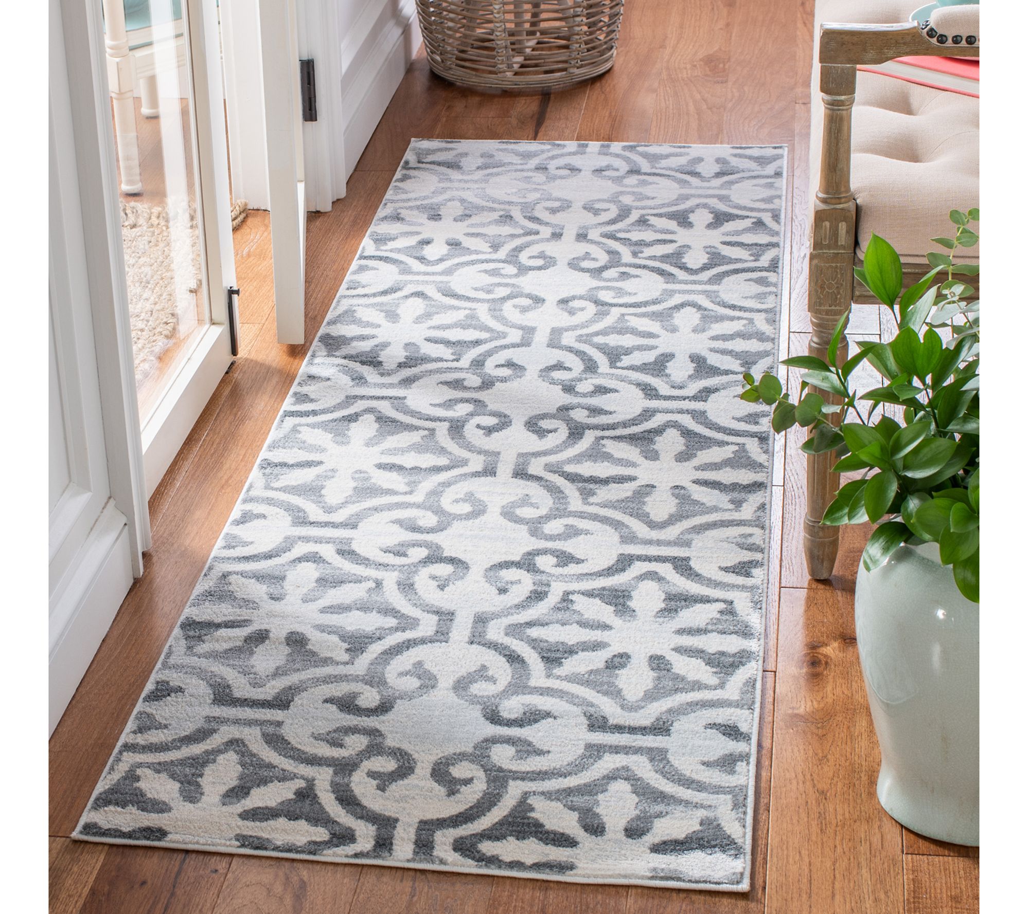 Safavieh Martha Stewart 0956 Isabella 2'-2" X 7 ' Rug