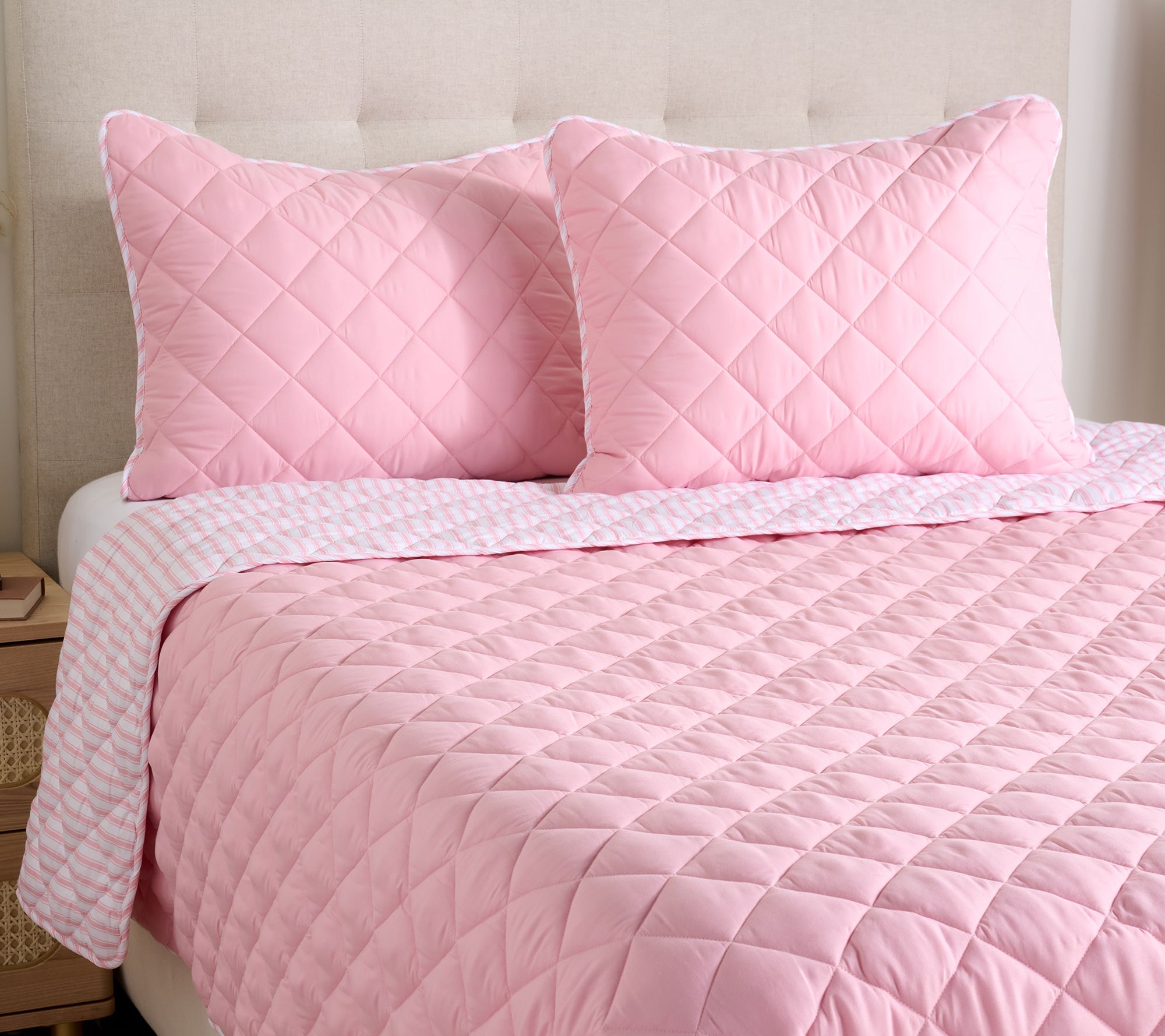 Home Reflections Diamond Quilt & Sham Set-Queen