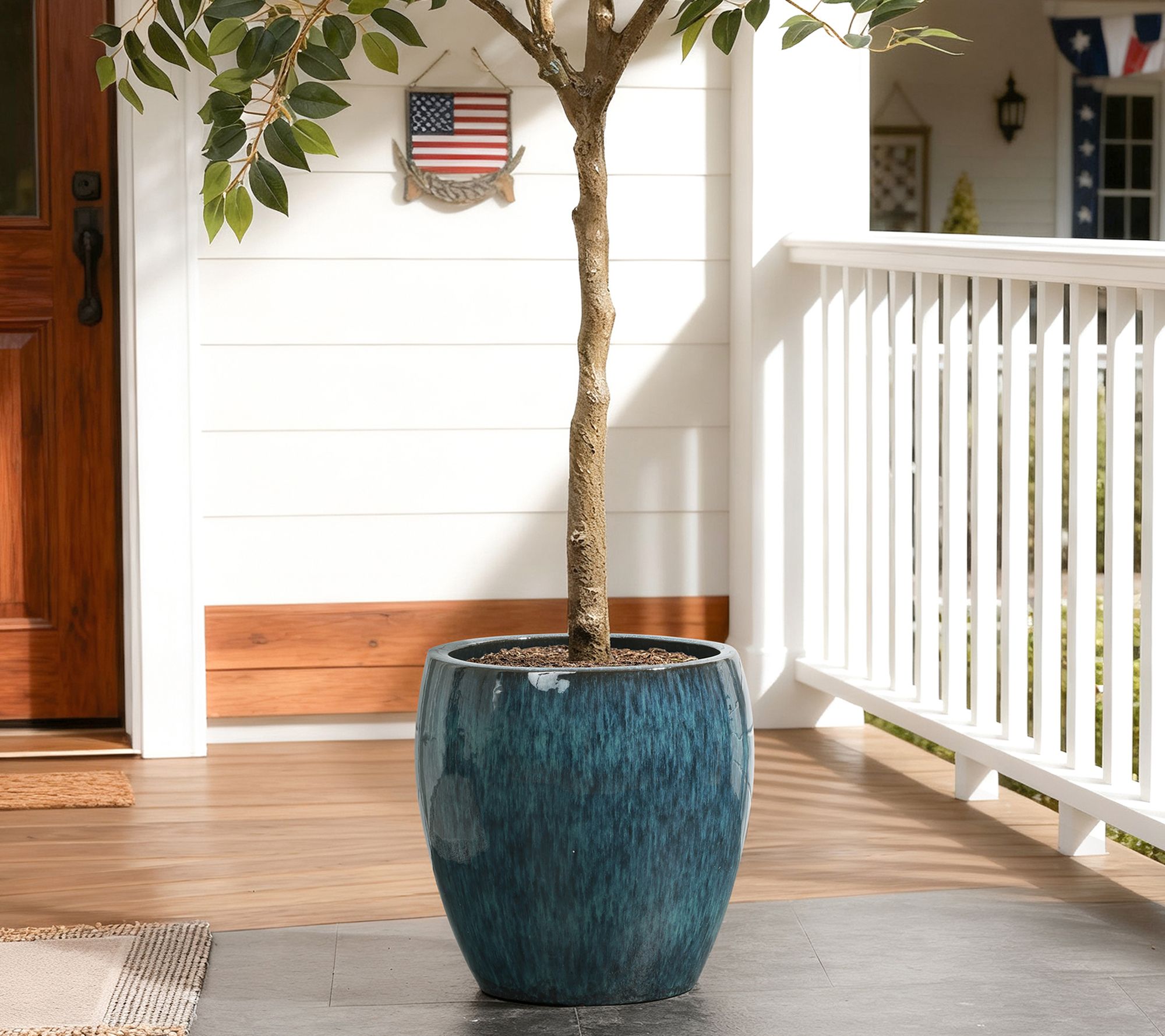 LuxenHome Oceanside Teal Ceramic Planter, 12" Round Pot